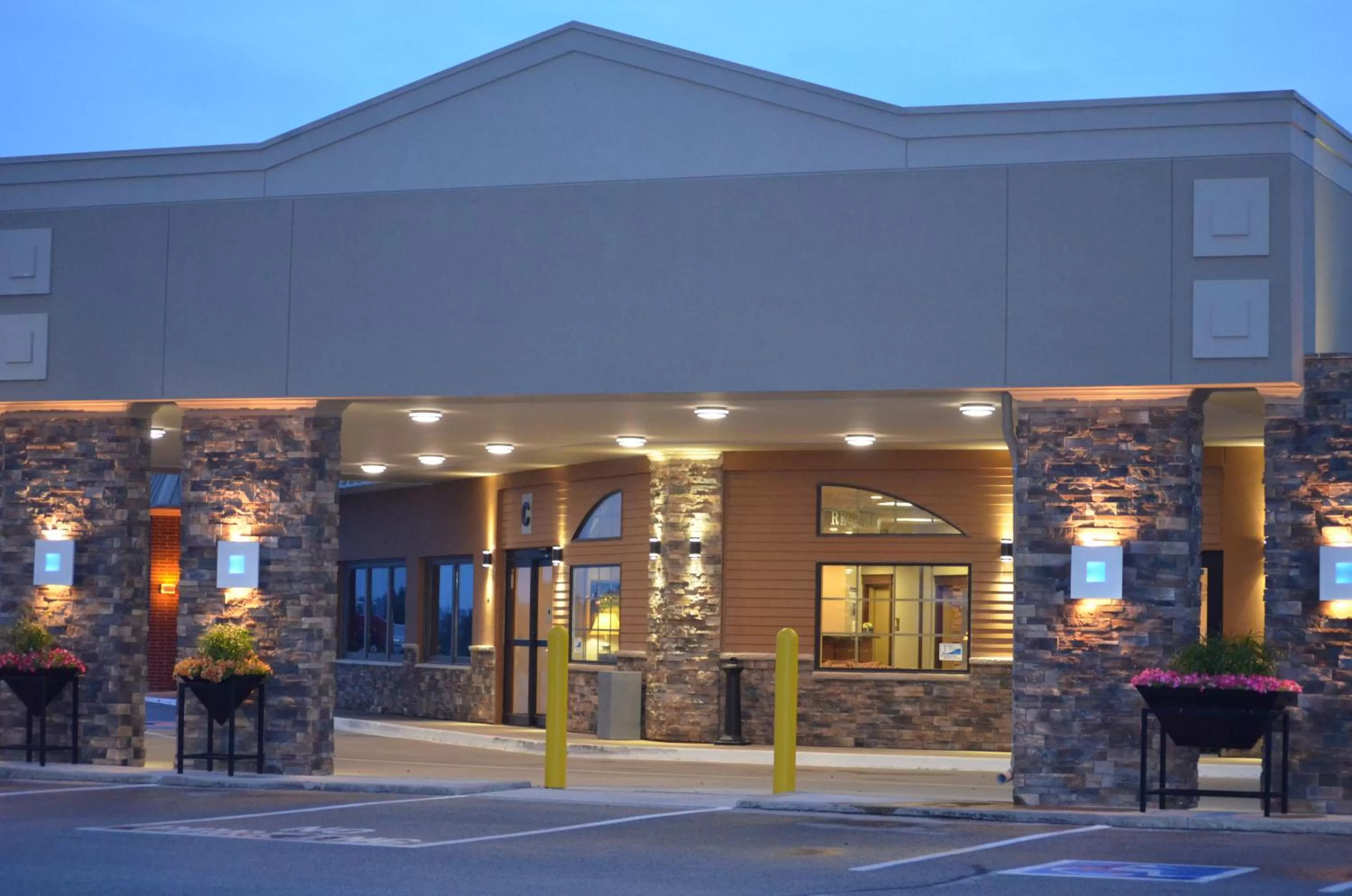 Facade/entrance in Best Western Starlite Village