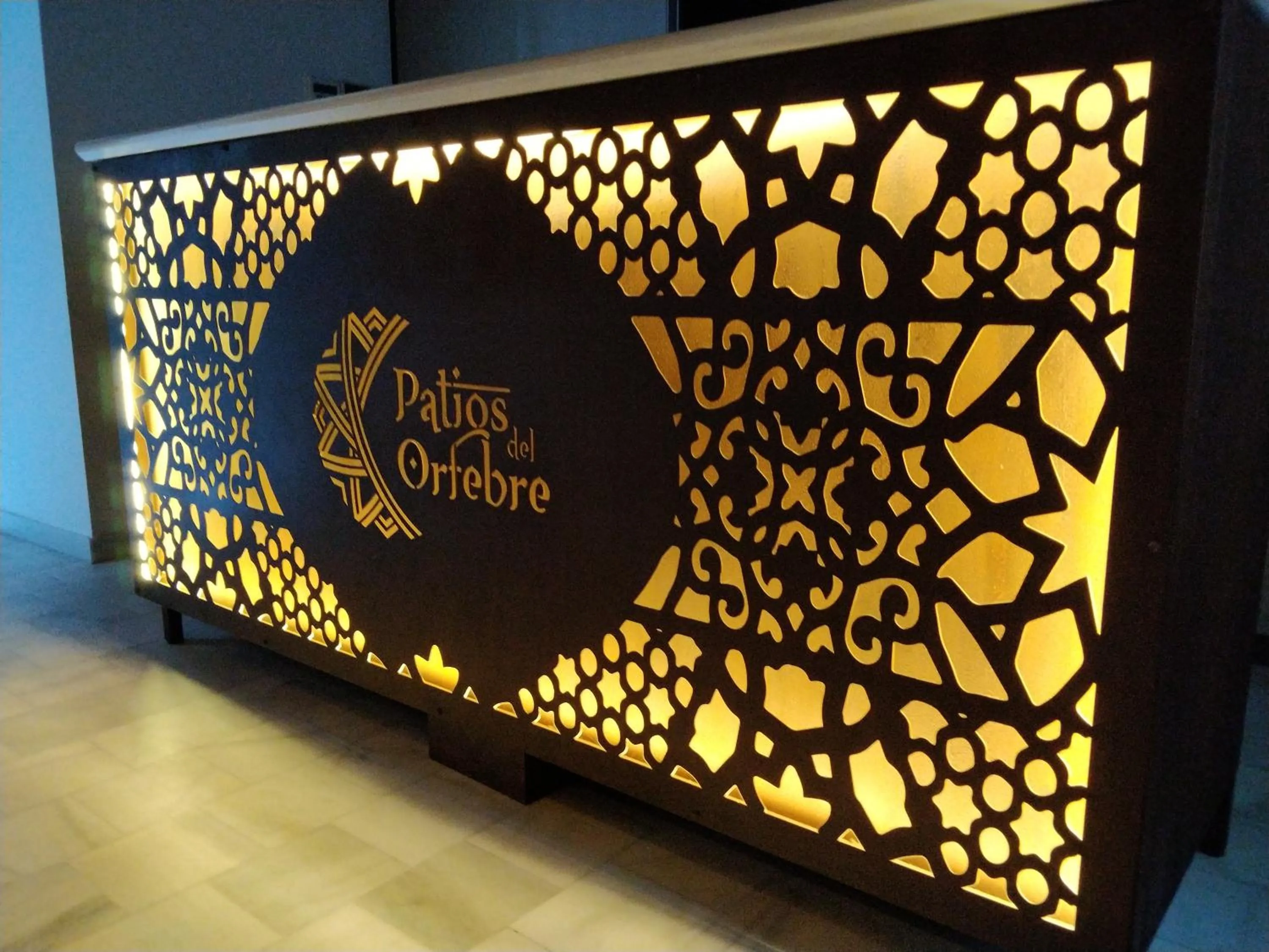 Decorative detail in Patios del Orfebre