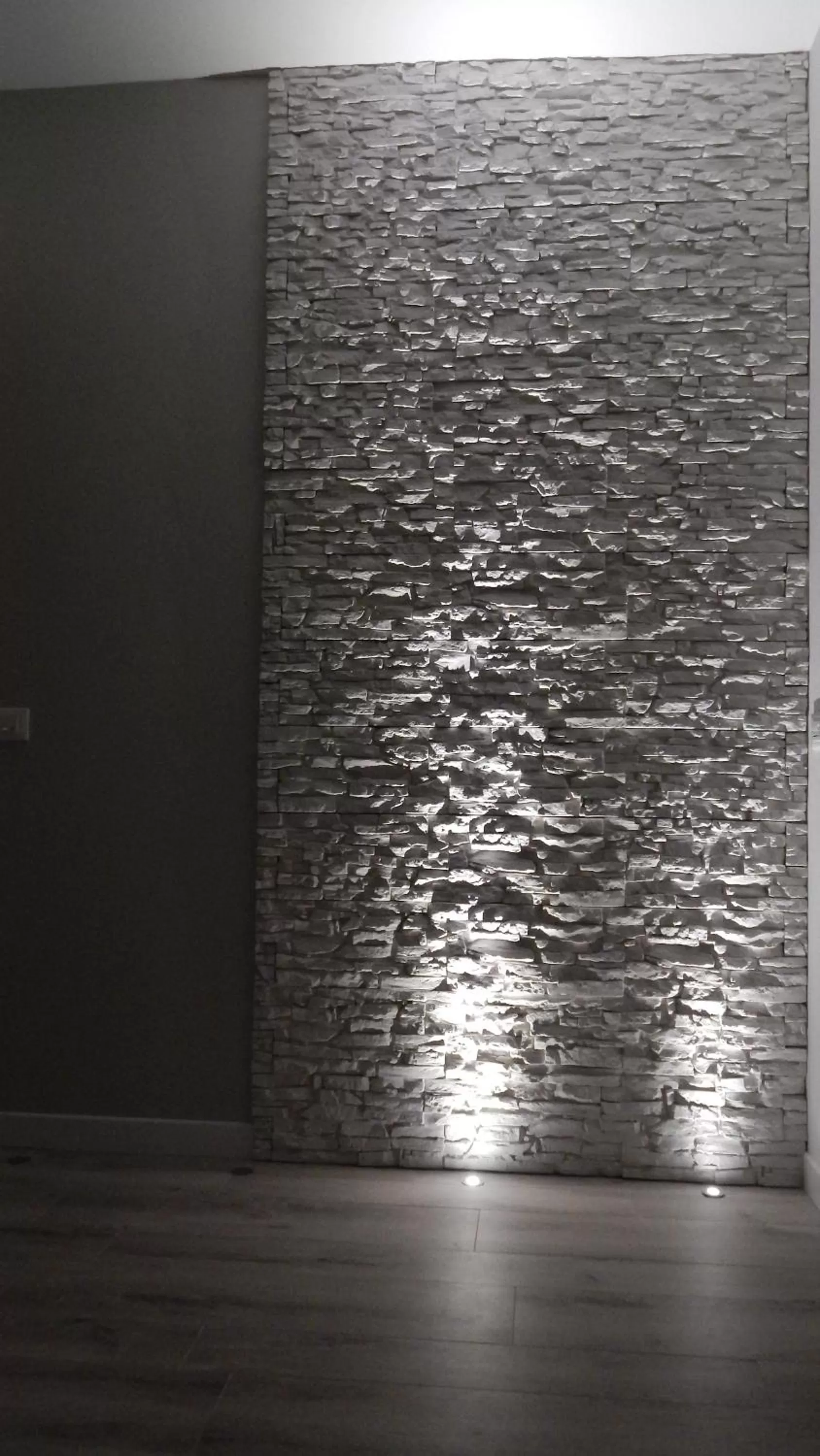 Decorative detail in Flyingaway