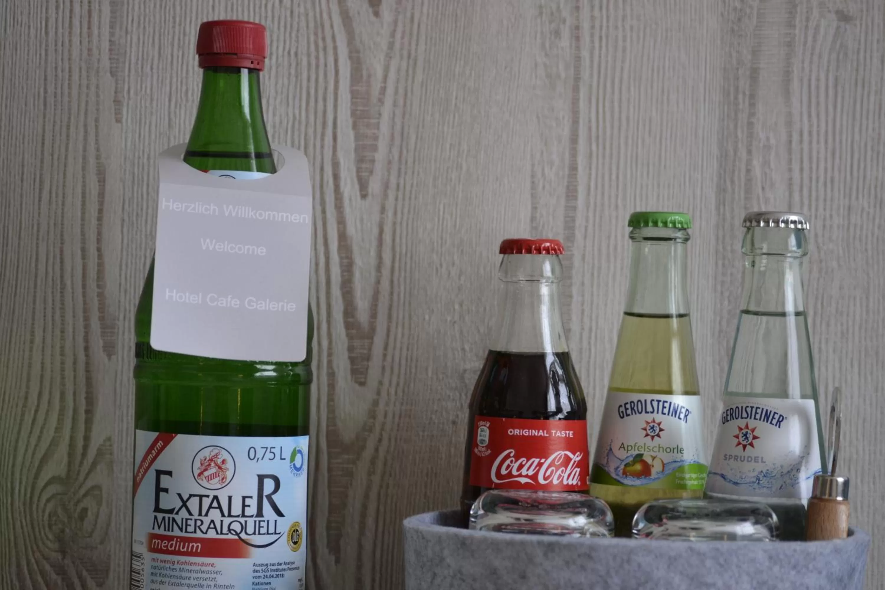 Drinks in Hotel-Café-Galerie