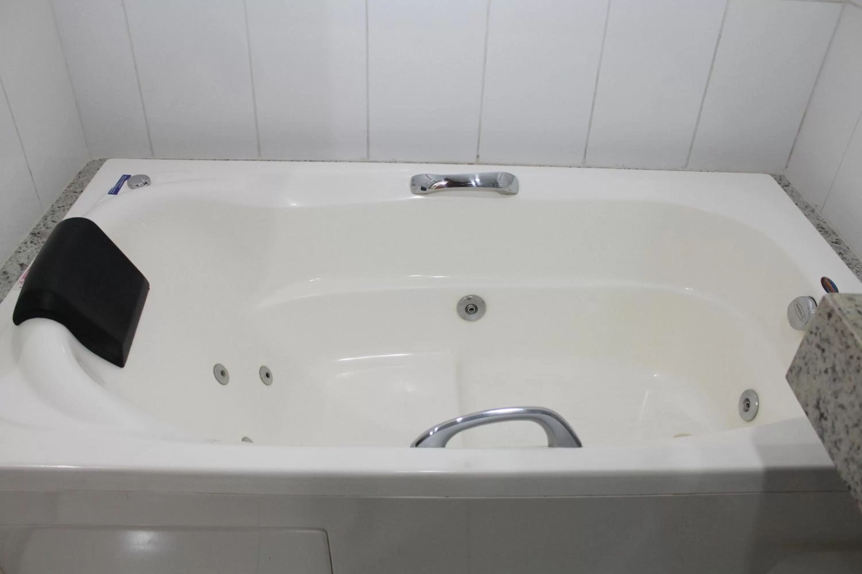 Bathroom in Resende Inn