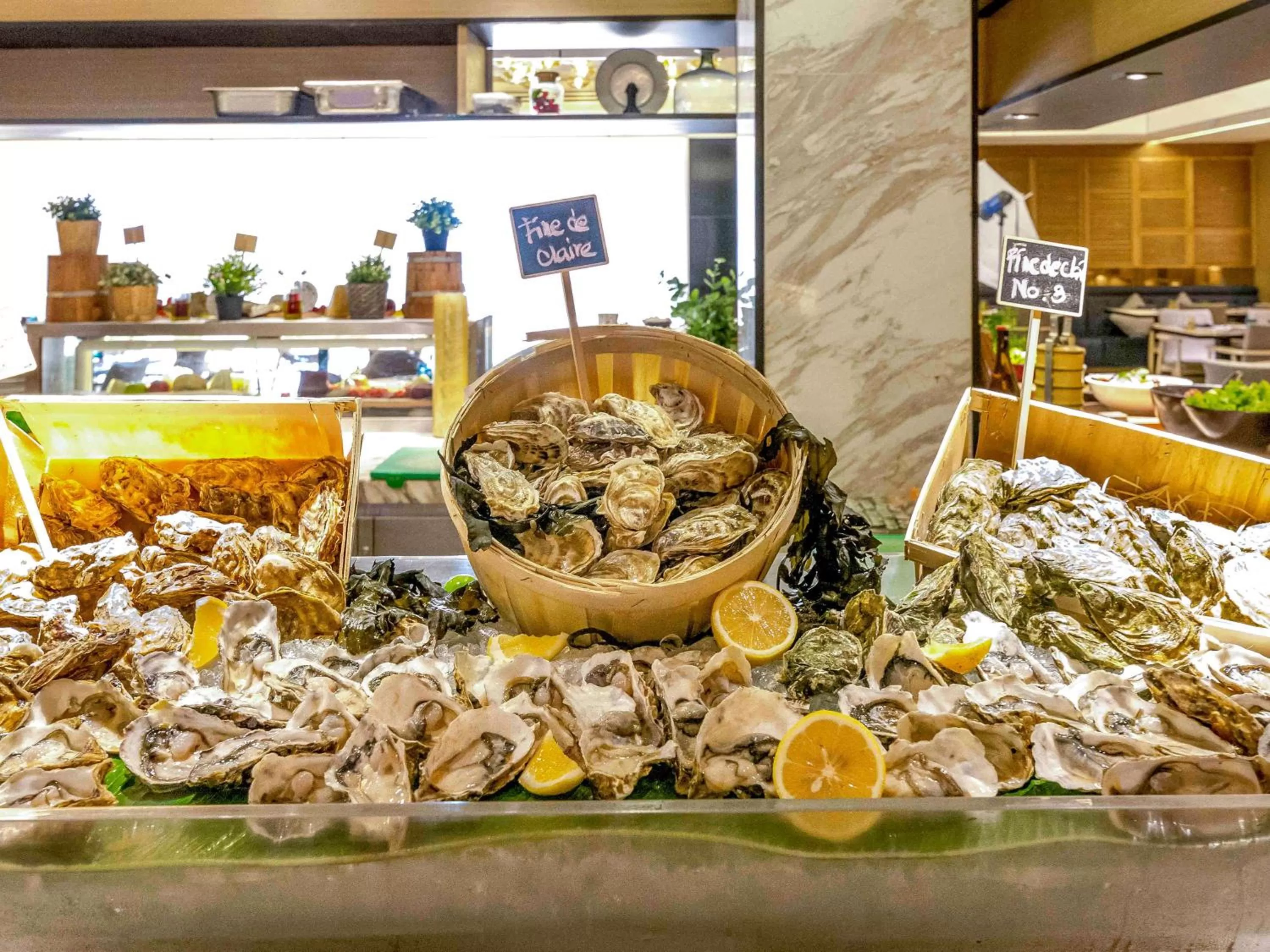 Restaurant/places to eat in Novotel Bangkok Sukhumvit 20