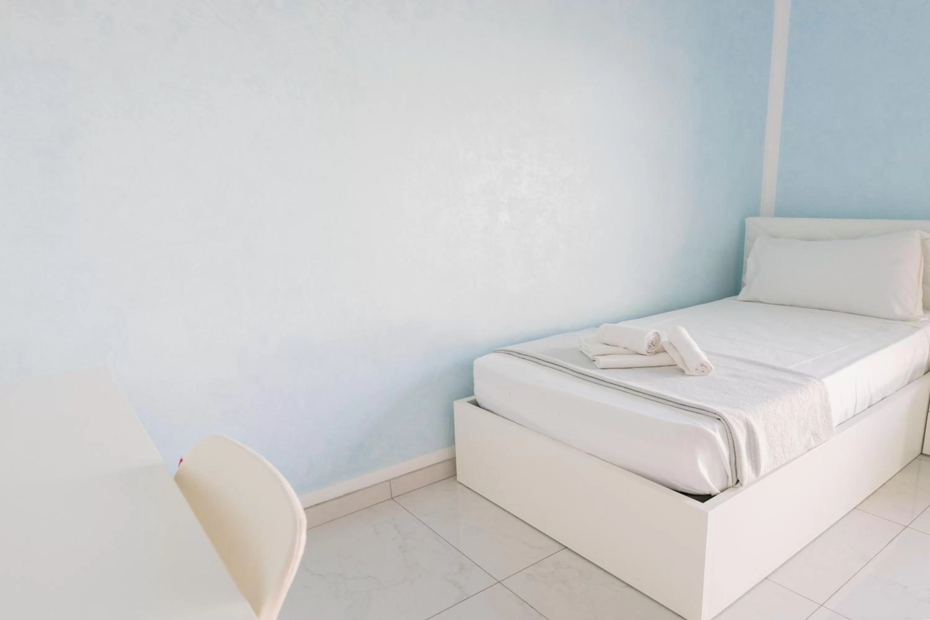 Bed in Geovillage Green Residence