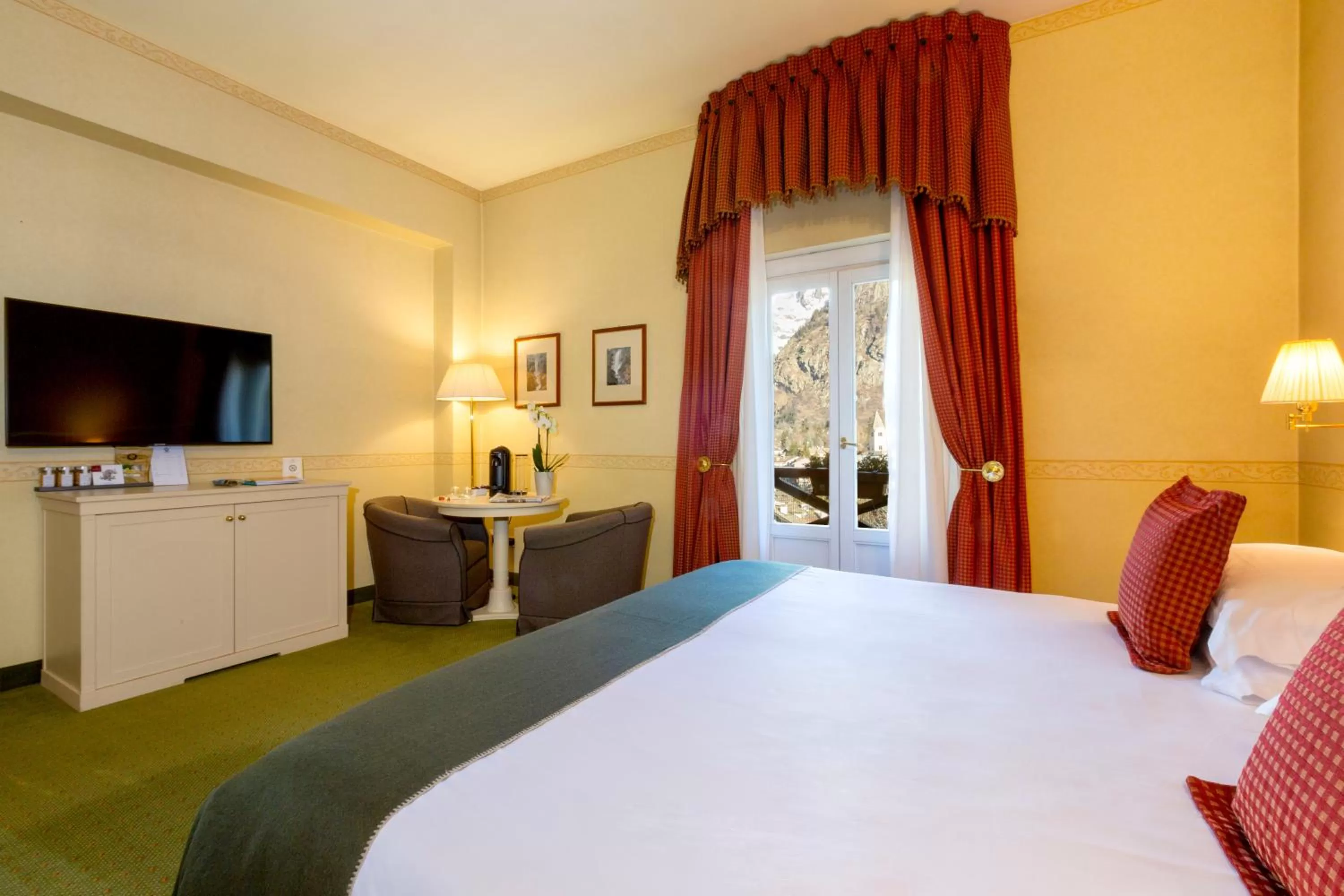 Bed in Grand Hotel Royal E Golf