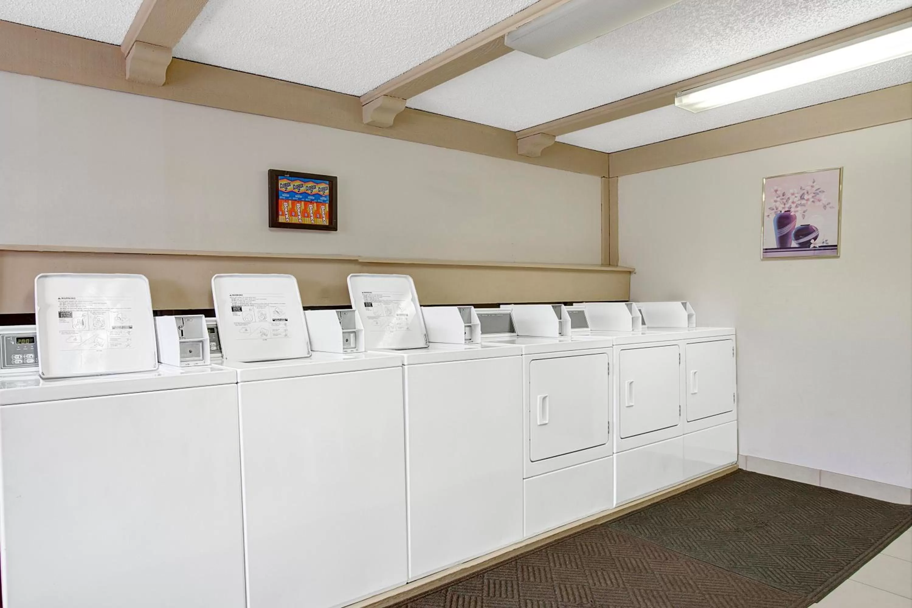 Area and facilities in Knights Inn Greensburg