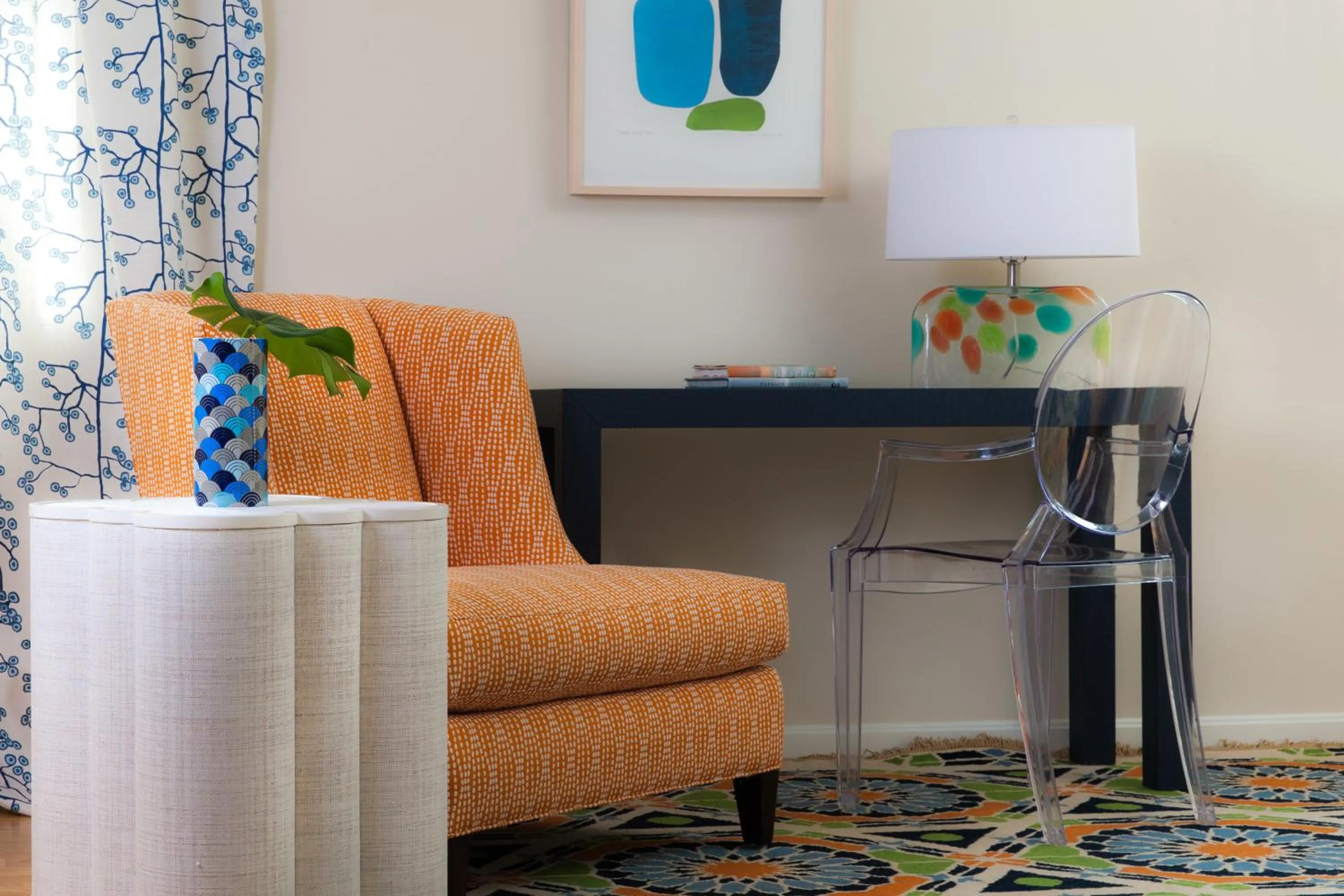 Seating area in The Break Hotel