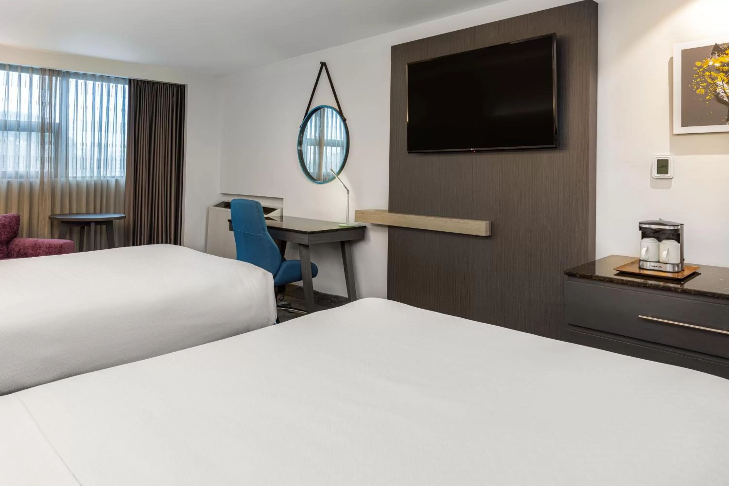 Photo of the whole room, Bed in Crowne Plaza San Jose La Sabana by IHG