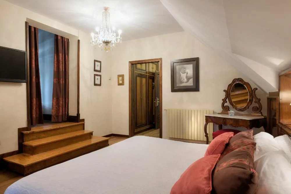 Bed in Palacio Arias