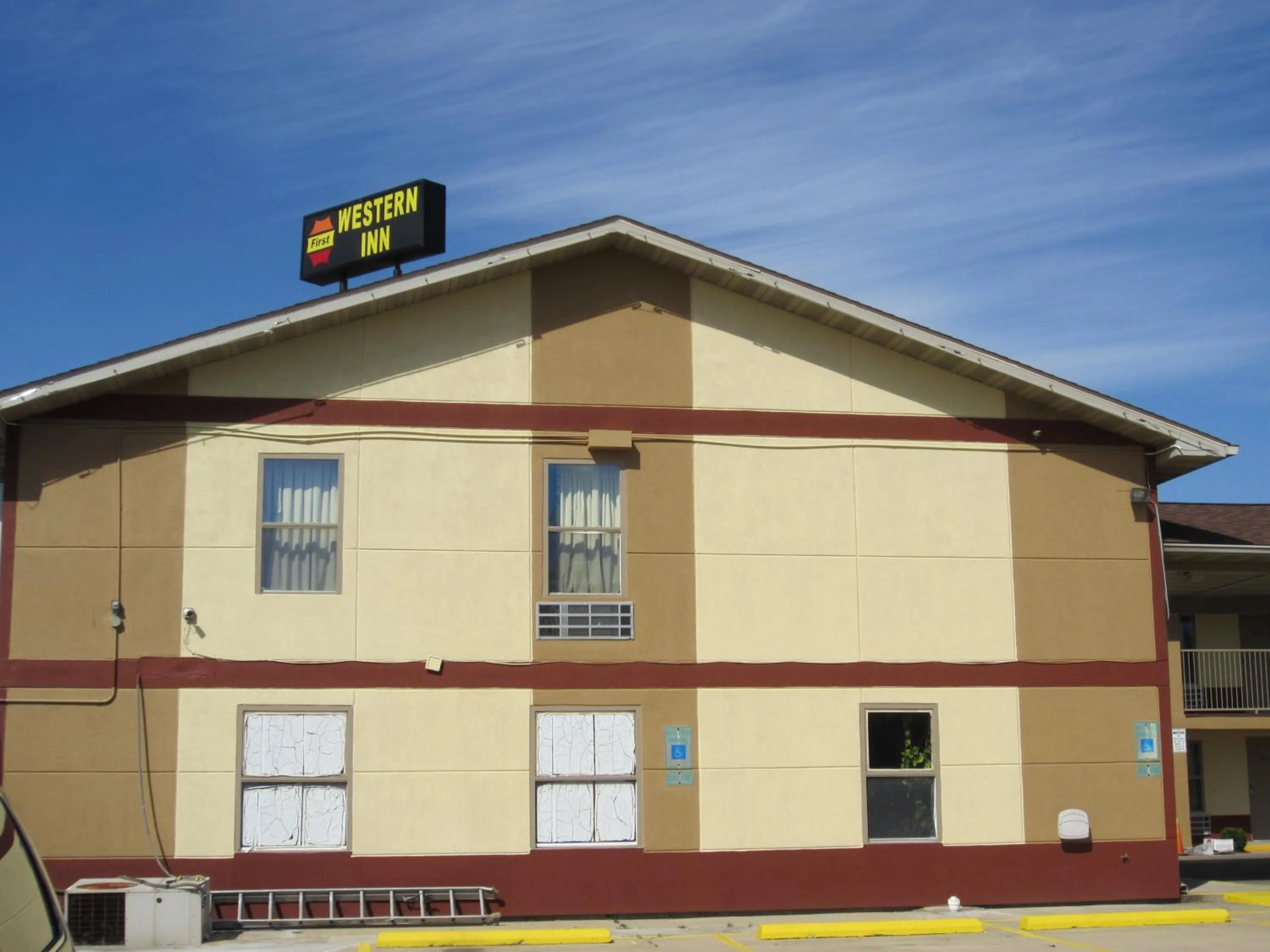 Property building in First Western Inn - Fairmont City