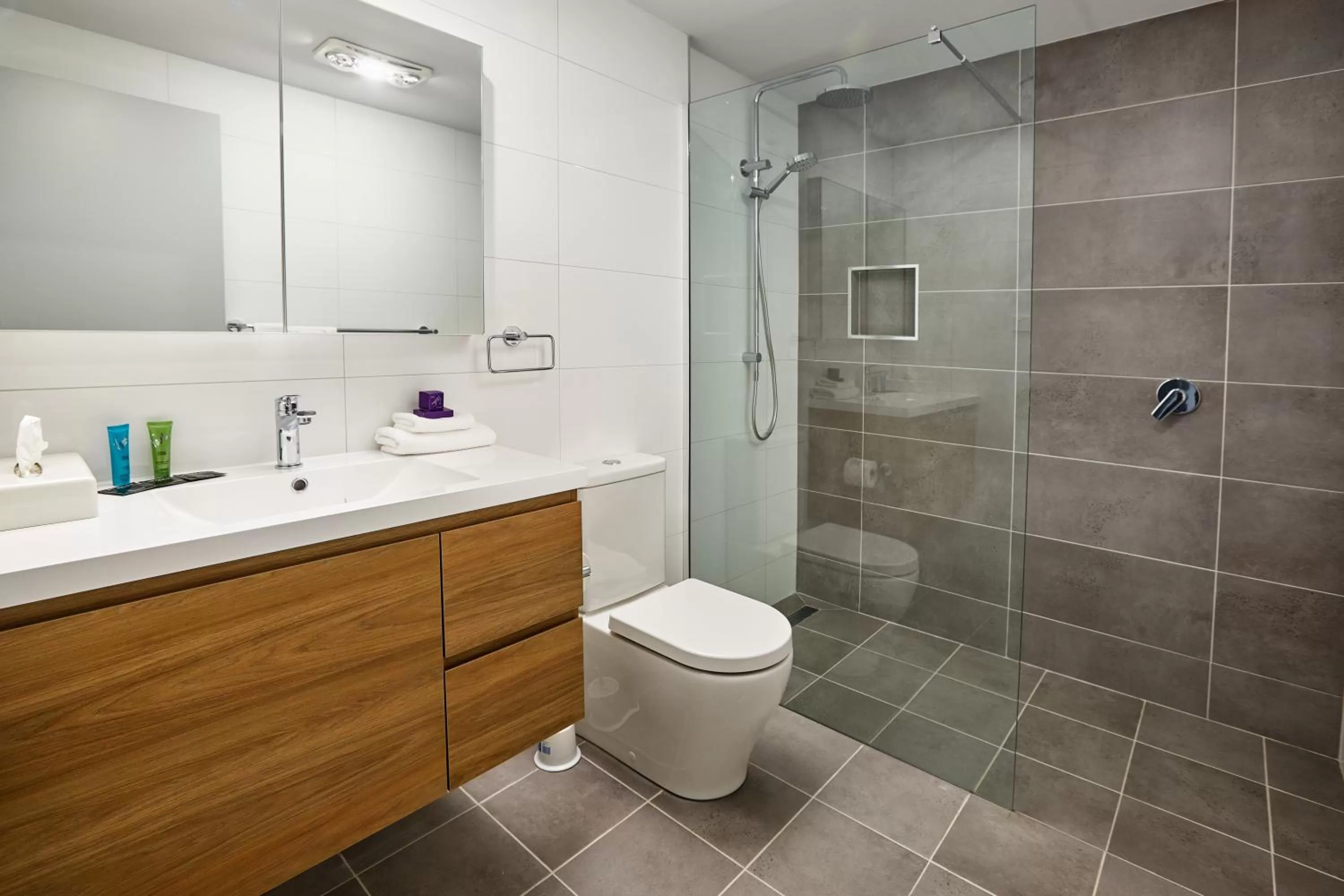 Shower in East Maitland Executive Apartments