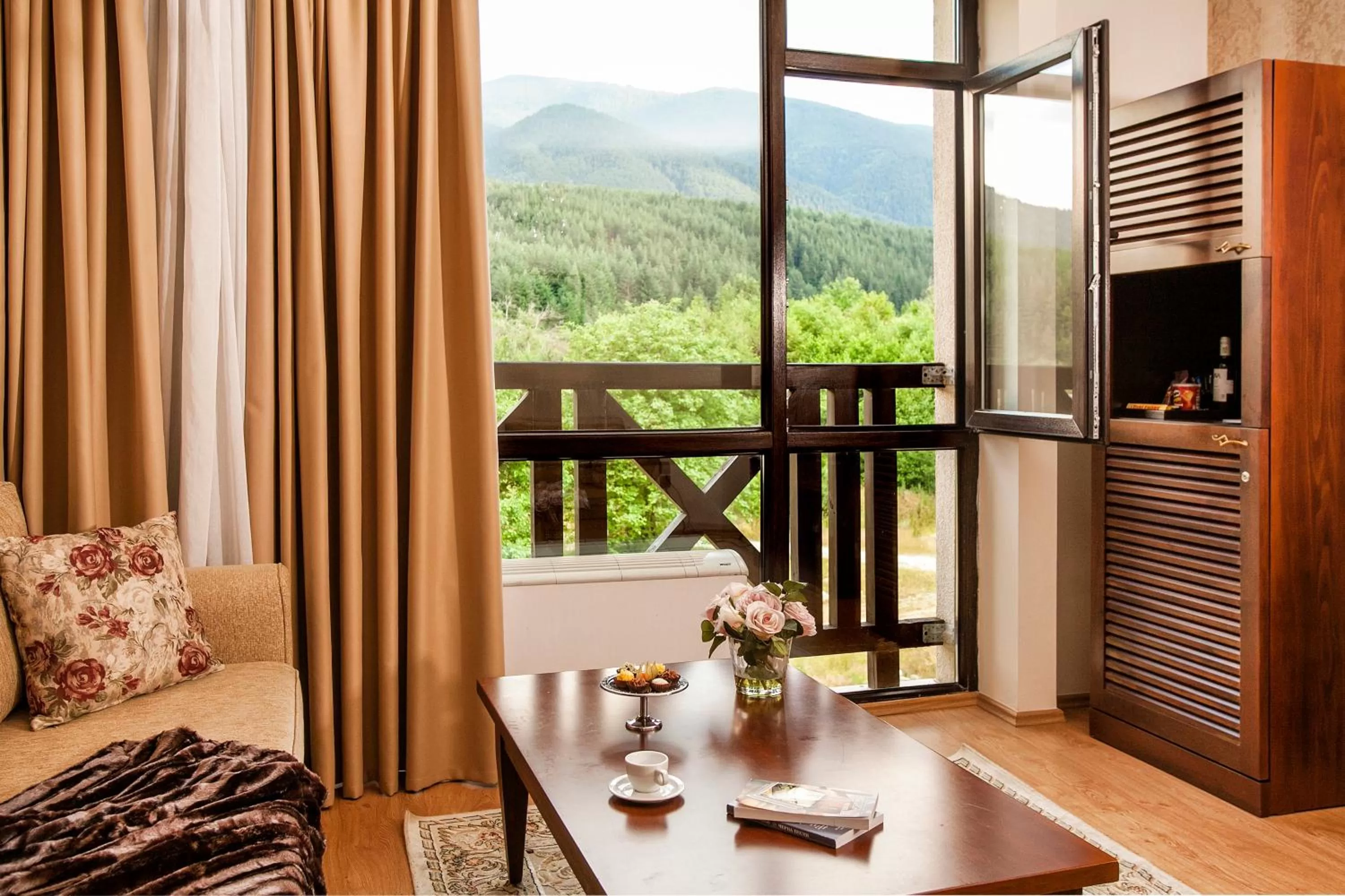 Mountain view in Premier Luxury Mountain Resort