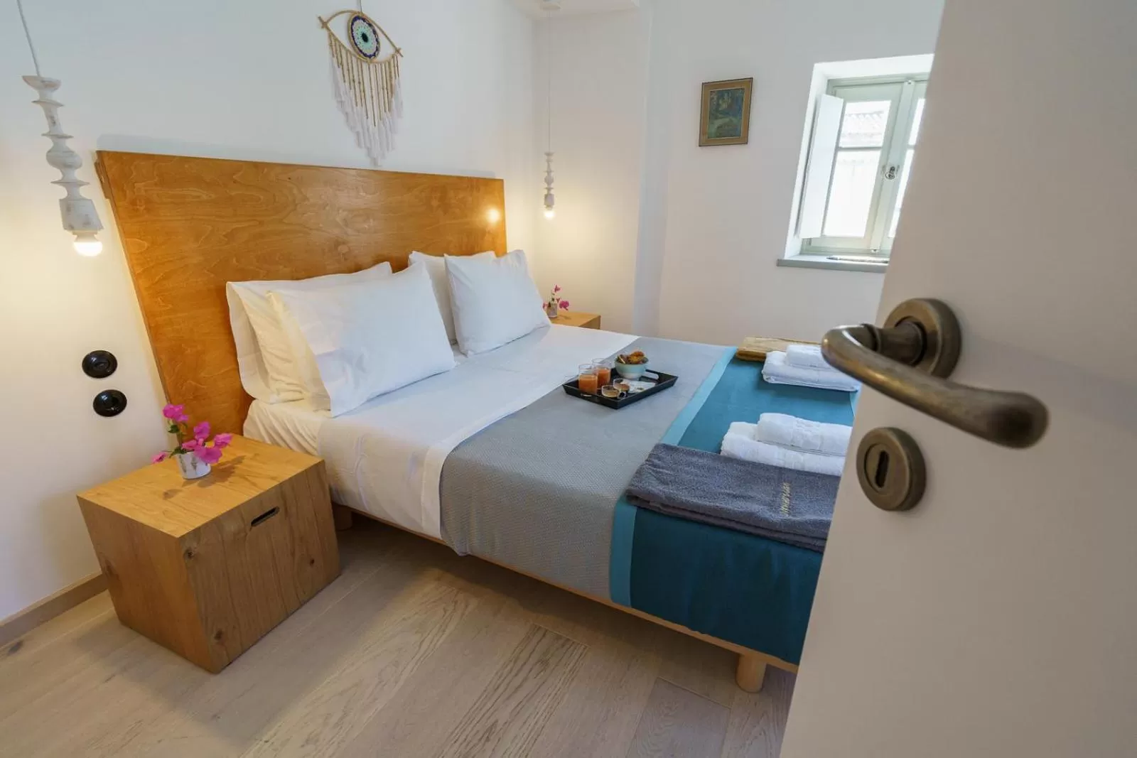 Bed in LIVIN HYDRA Suite 2