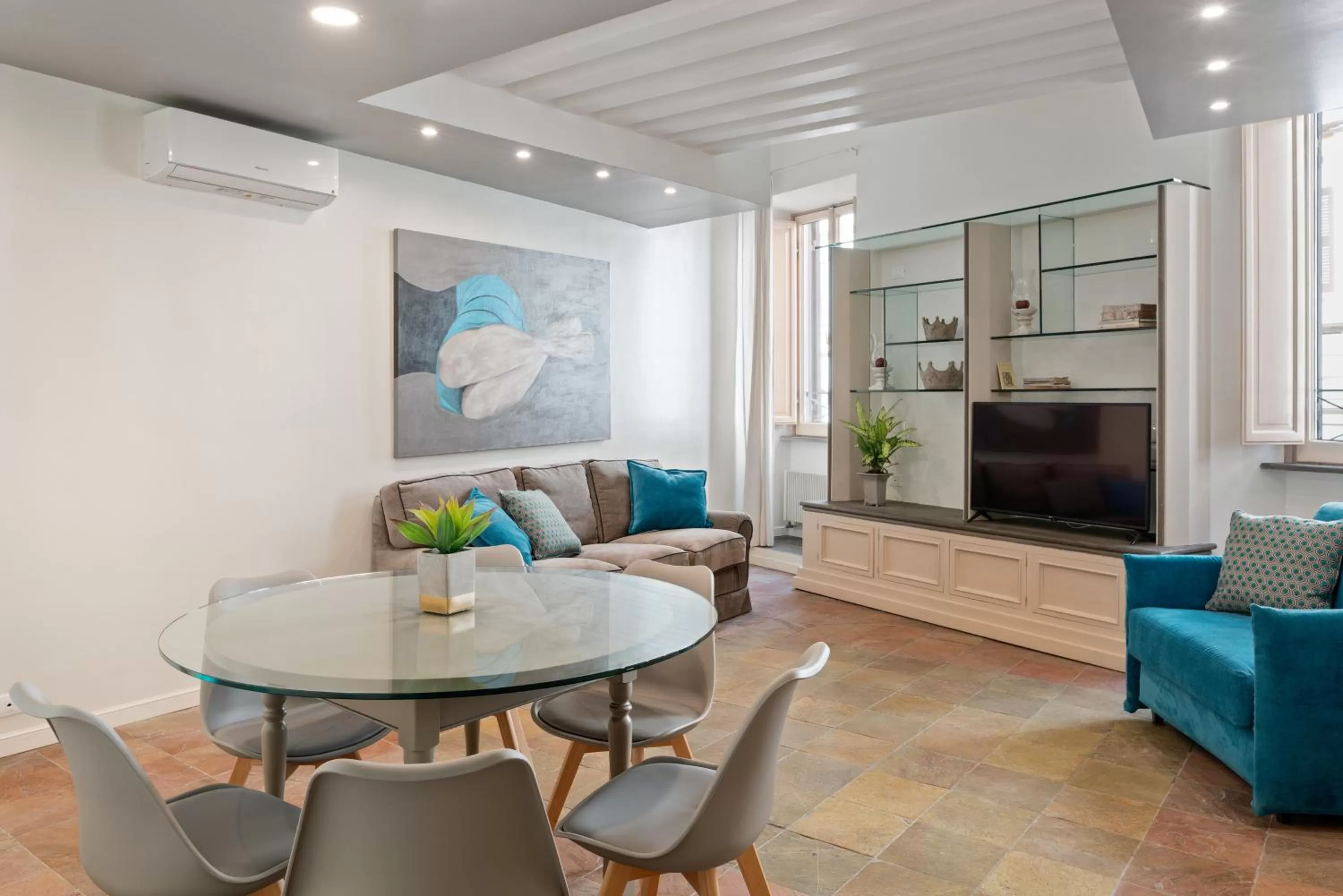 Dining Area in BMGA l ViaPaola43 Palace