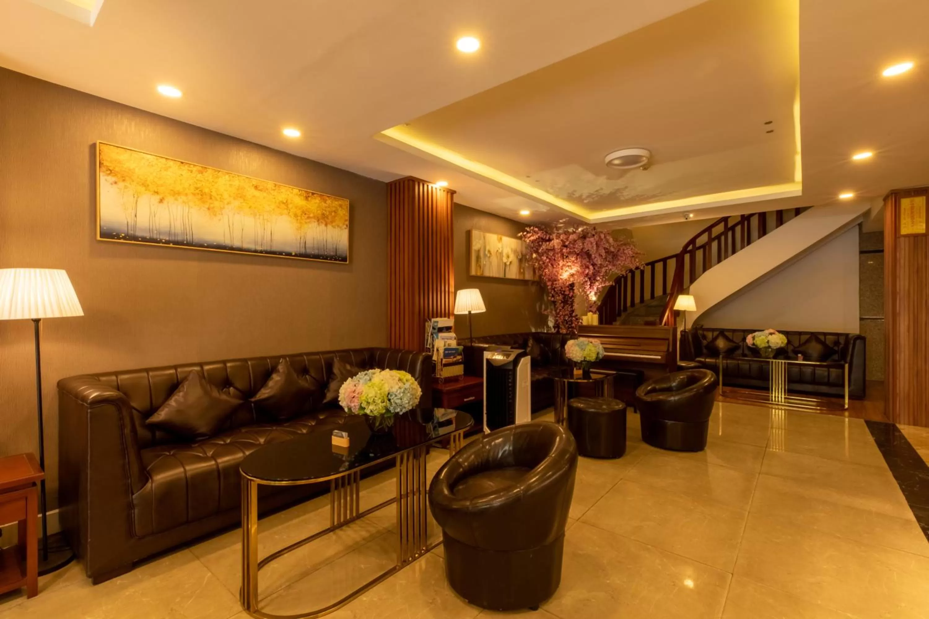 Lobby or reception in Airport Saigon Hotel - Gần ẩm thực đêm chợ Phạm Văn Hai