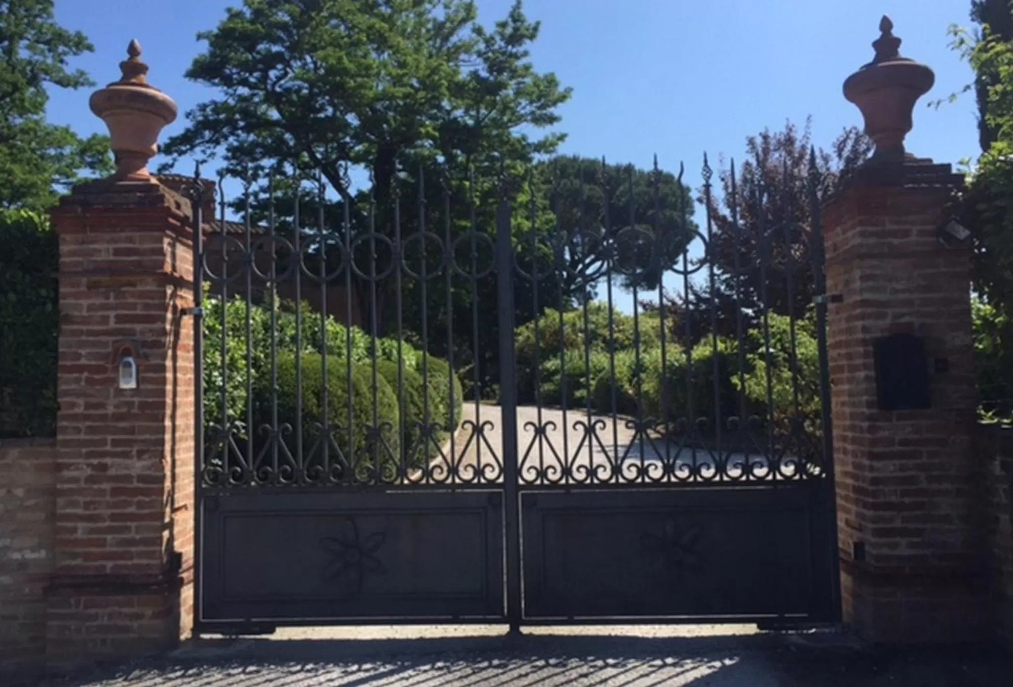 Property building, Facade/Entrance in Relais Montemaggiore