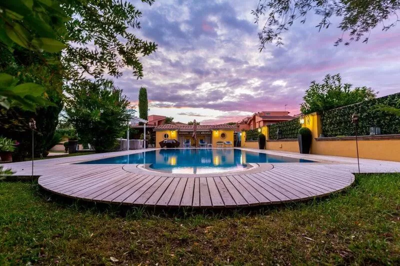 Swimming pool in B&B Le Lanterne