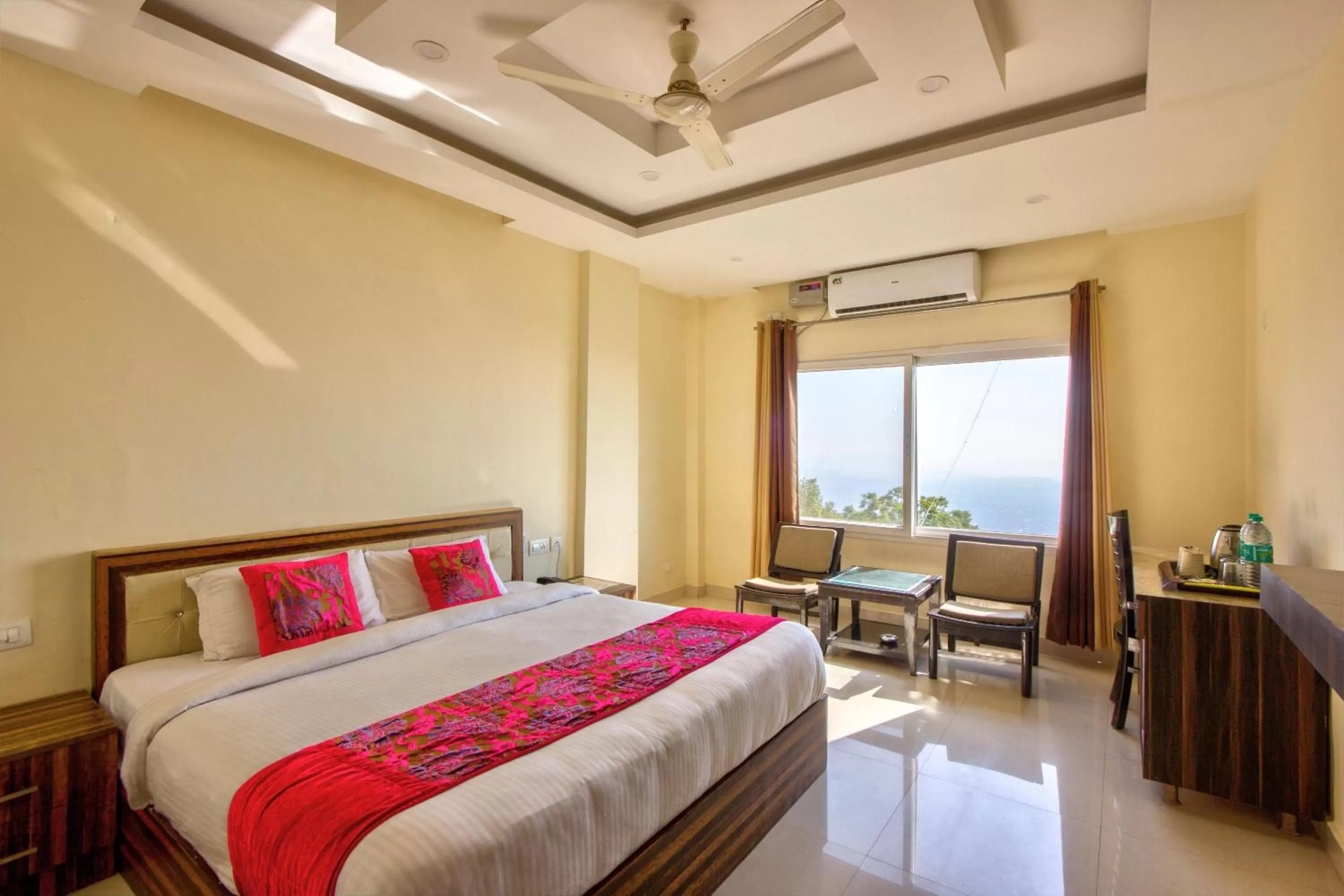 Bedroom, Bed in Hotel Bliss Valley - Hotel in Dharamshala