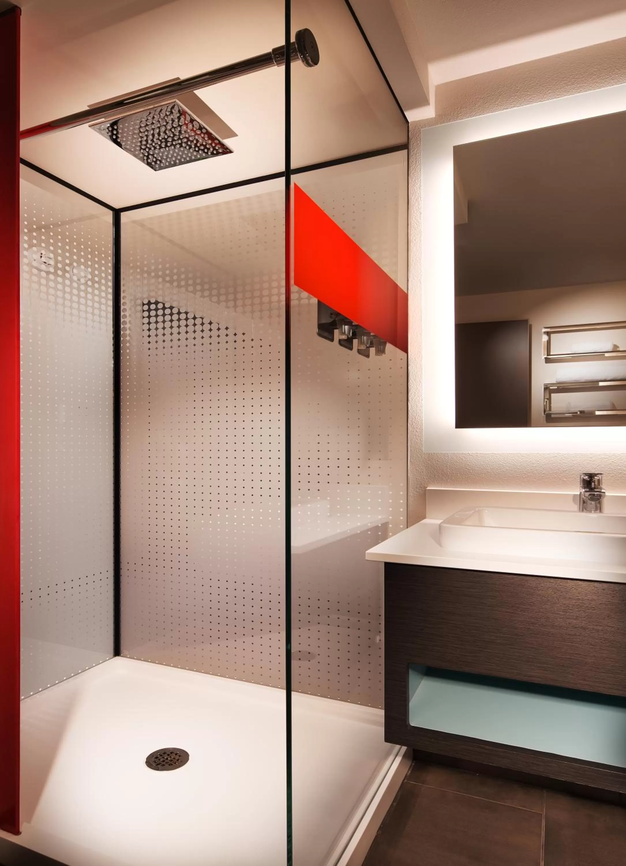 Bathroom, Bed in Vīb Best Western Springfield