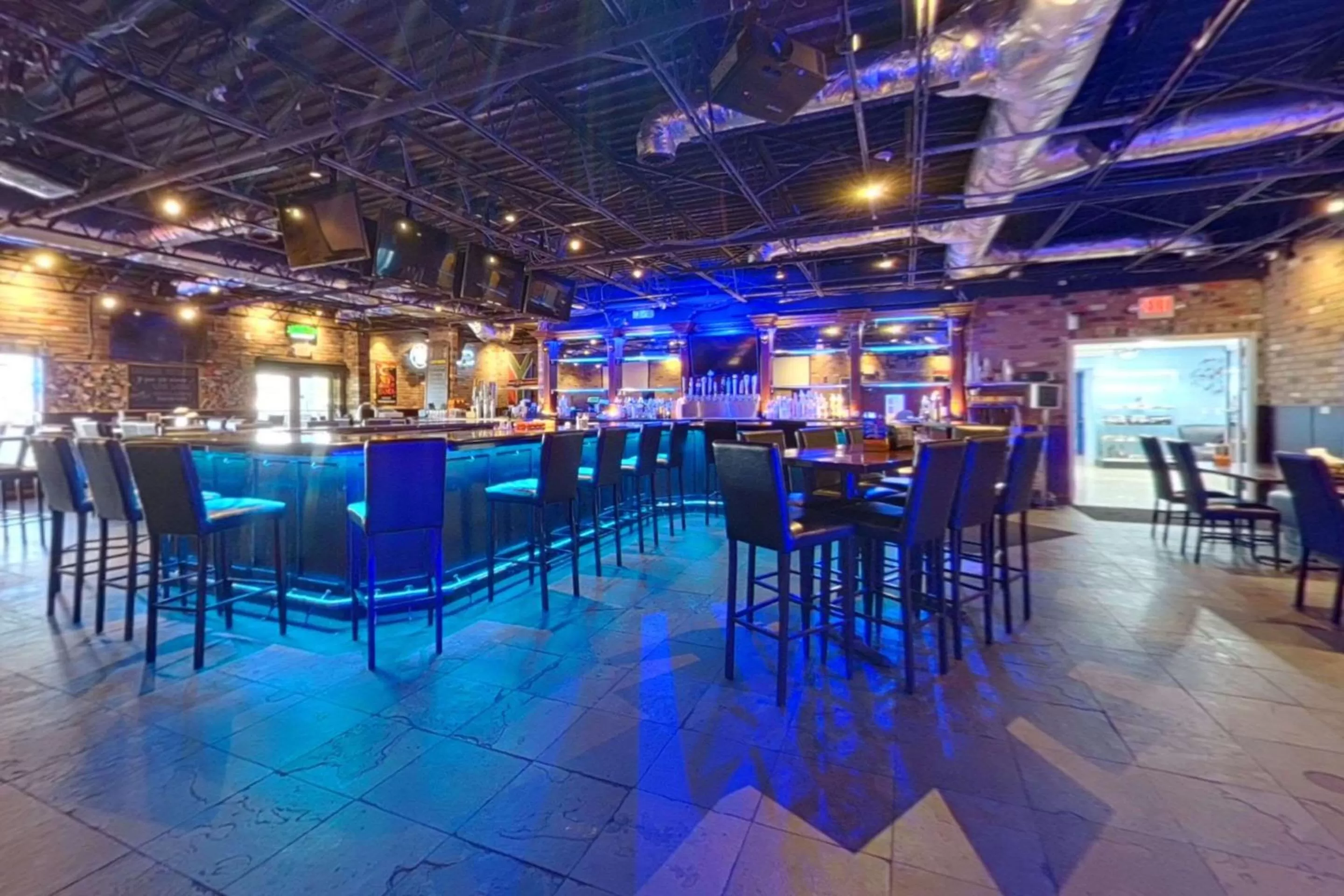 Restaurant/places to eat in Rodeway Inn & Suites Fort Lauderdale Airport & Cruise Port