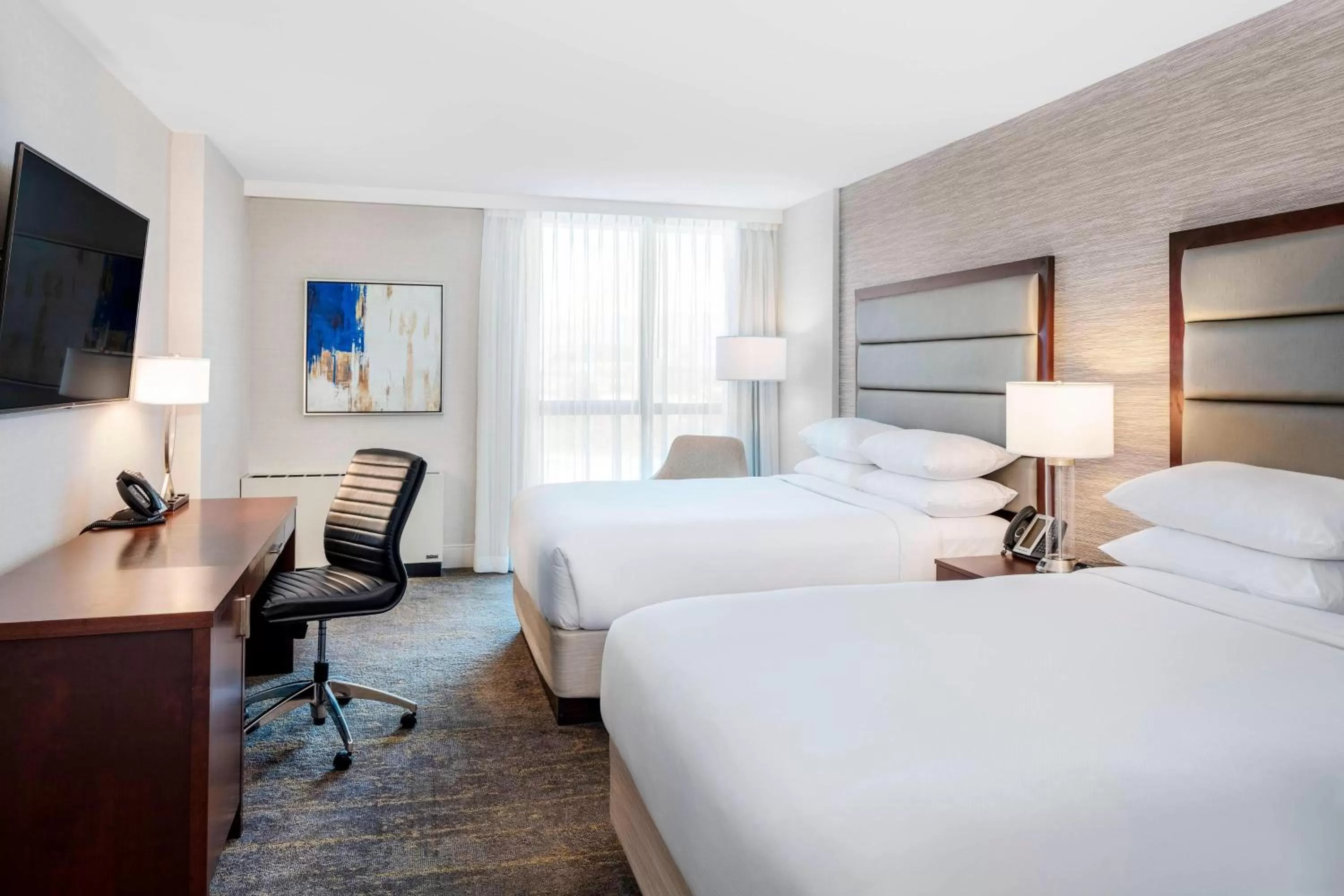 Photo of the whole room, Bed in Delta Hotels by Marriott Burnaby Conference Centre