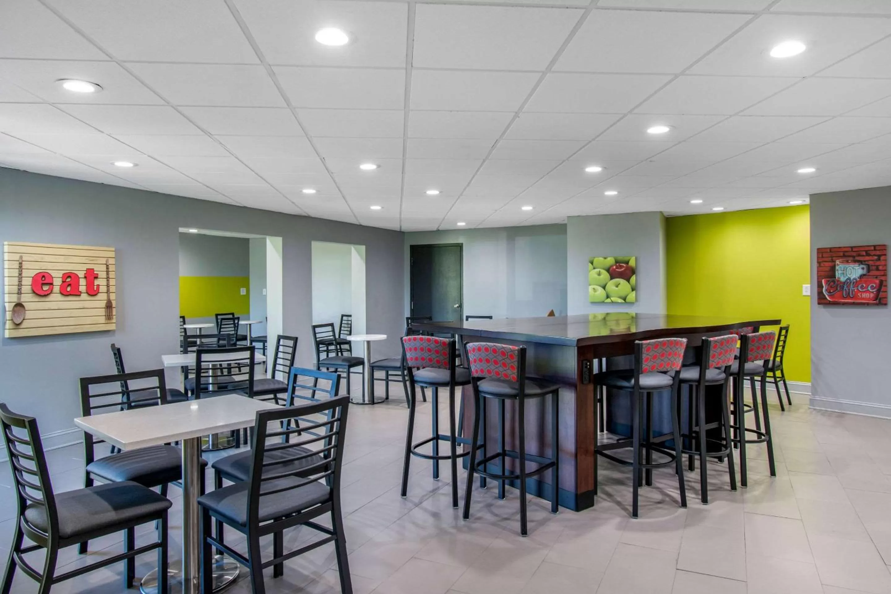 Restaurant/places to eat in Quality Inn Carlisle South