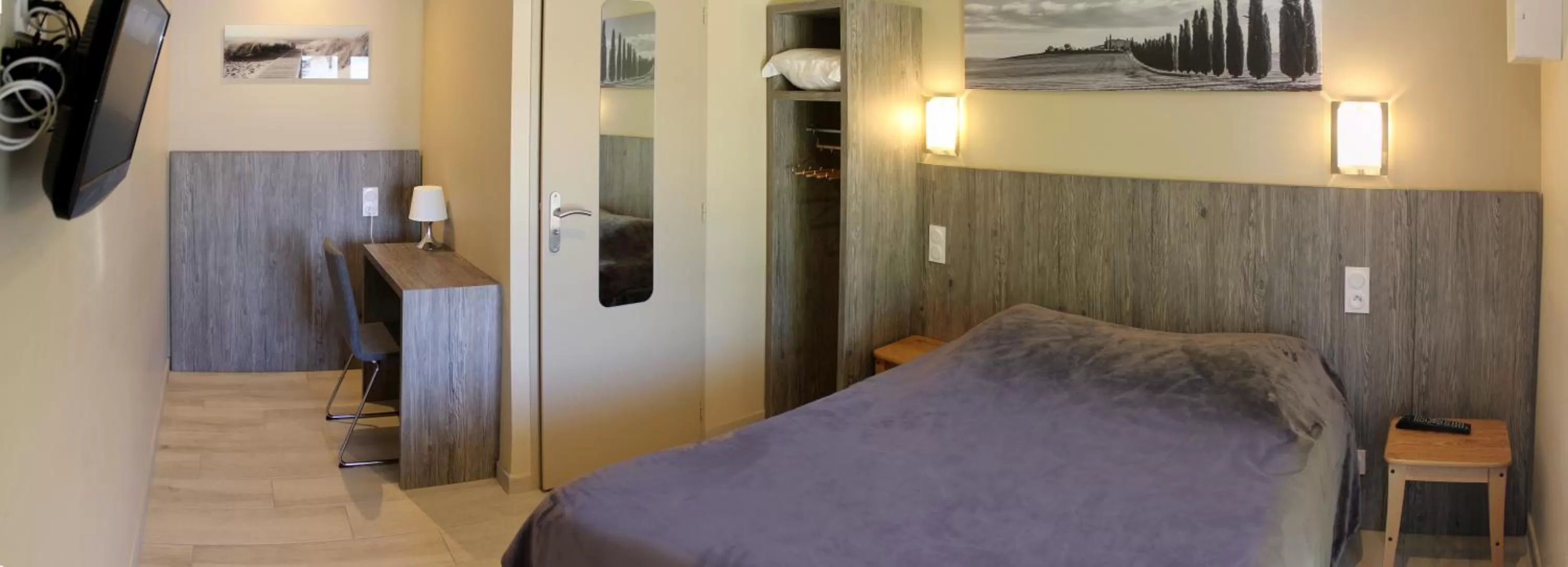 Photo of the whole room, Bed in Hôtel Le Printemps