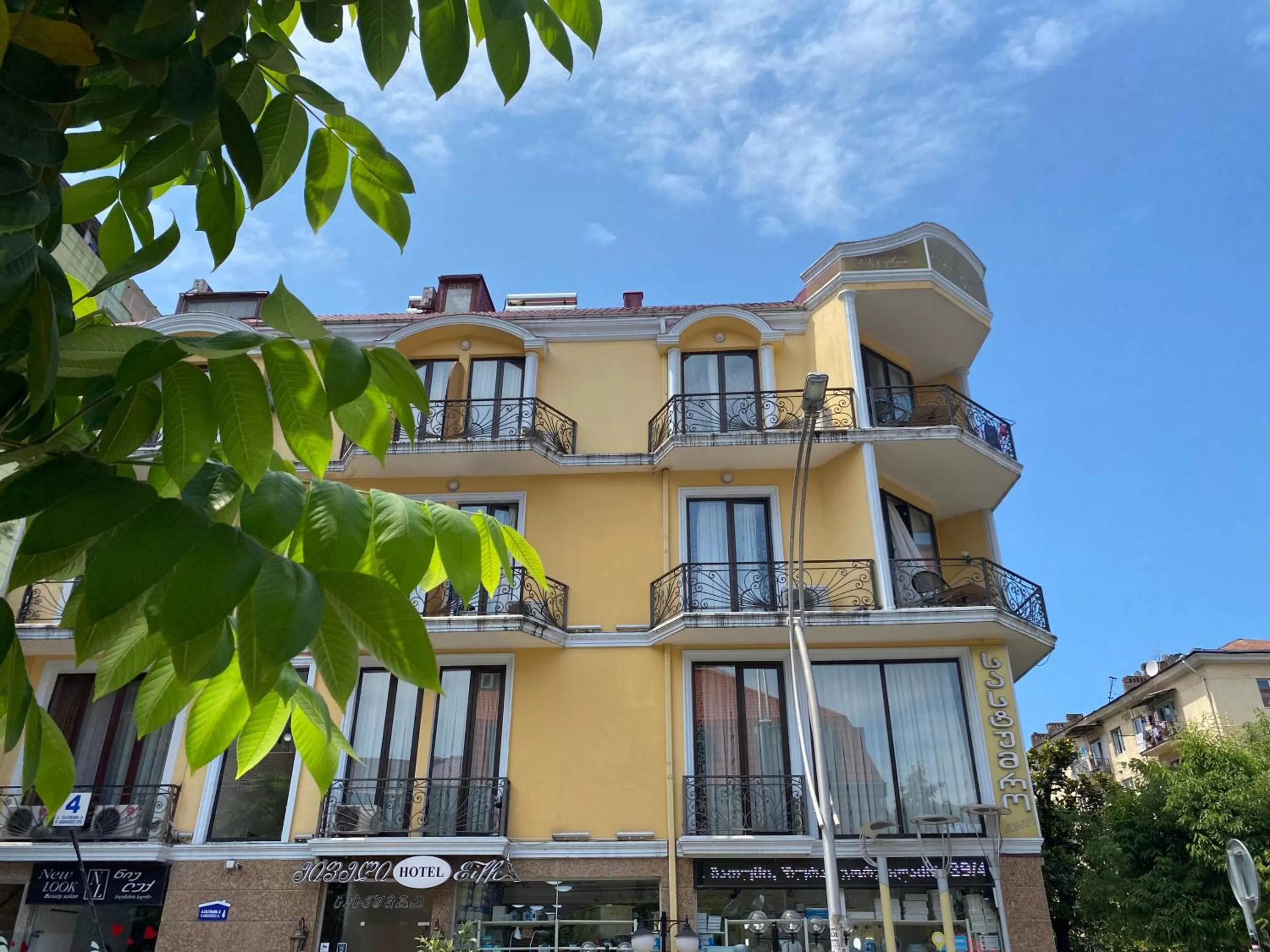 Property building in Eiffel Hotel