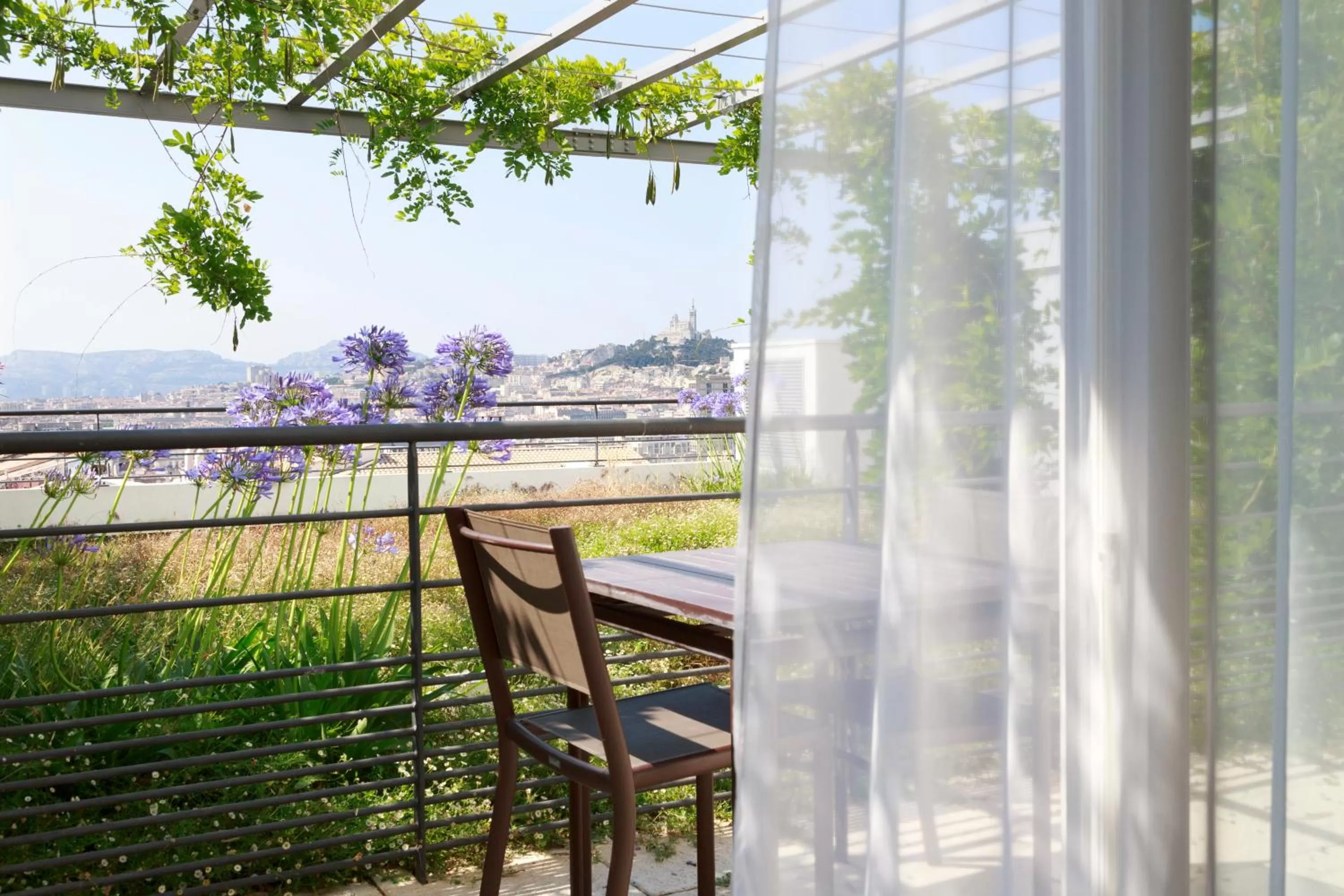 Photo of the whole room in Hôtel Marseille Centre Gare Saint-Charles