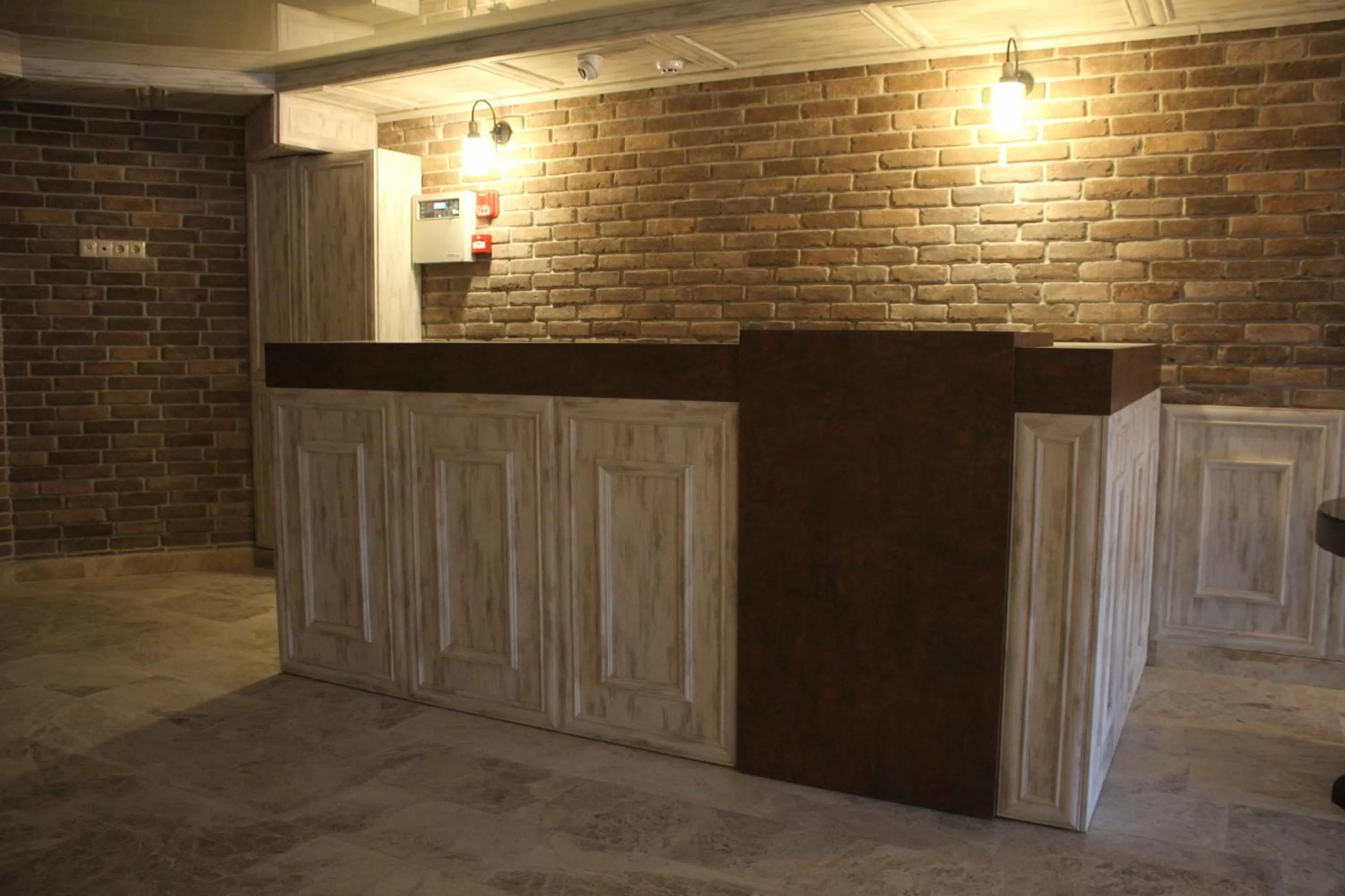 MELINI Boutique Hotel