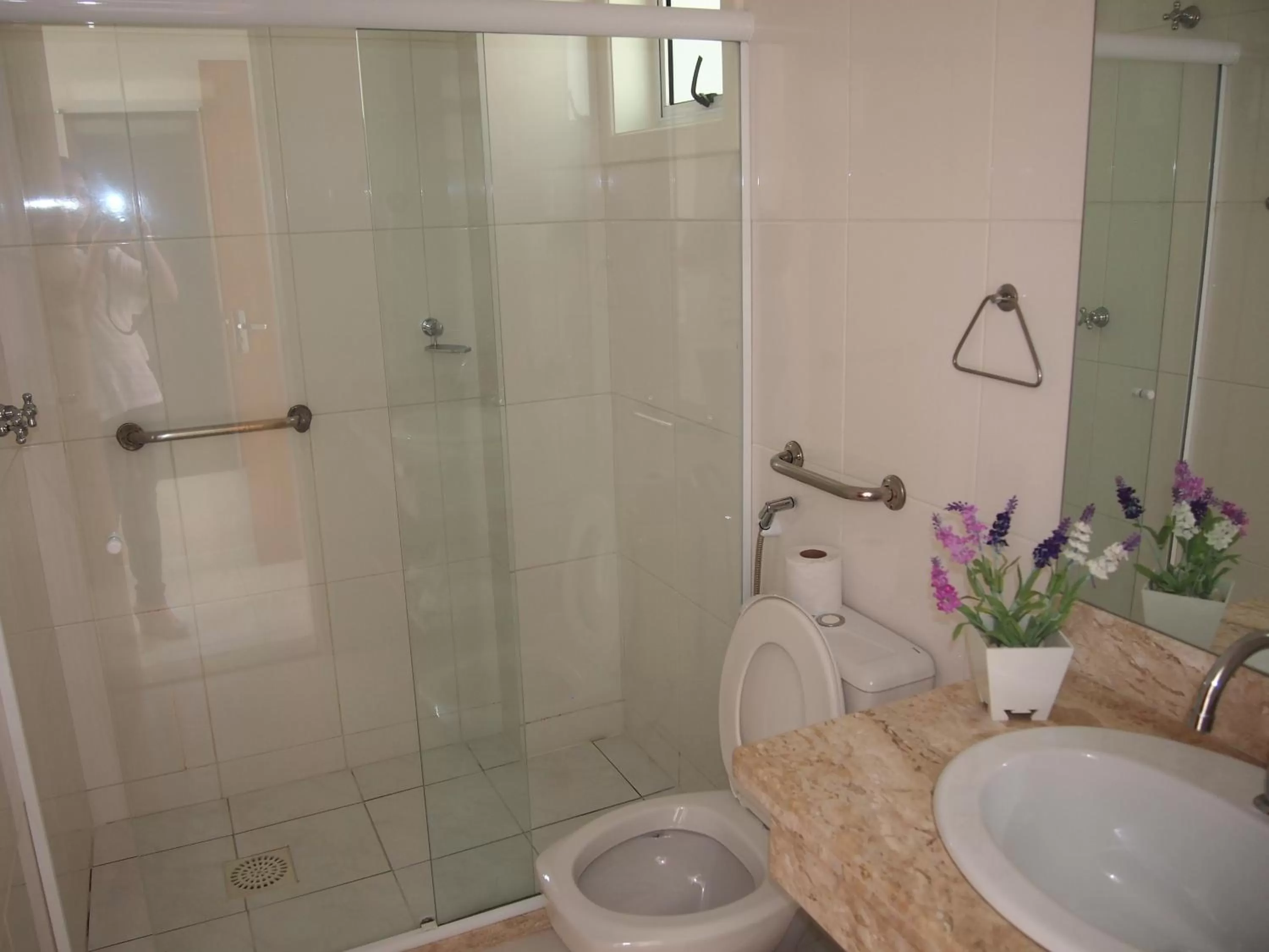 Bathroom in Ocean View Hotel