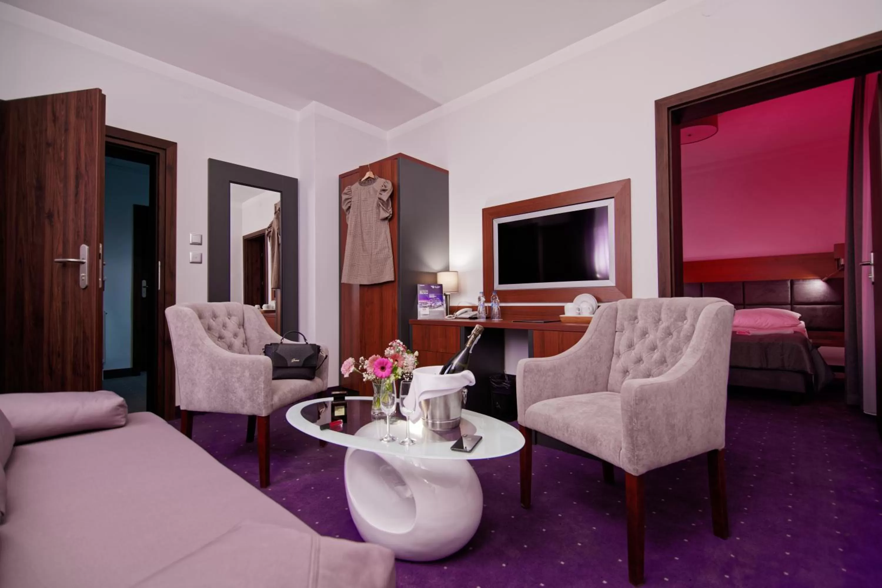 Communal lounge/ TV room in Best Western Plus Hotel Olsztyn Old Town