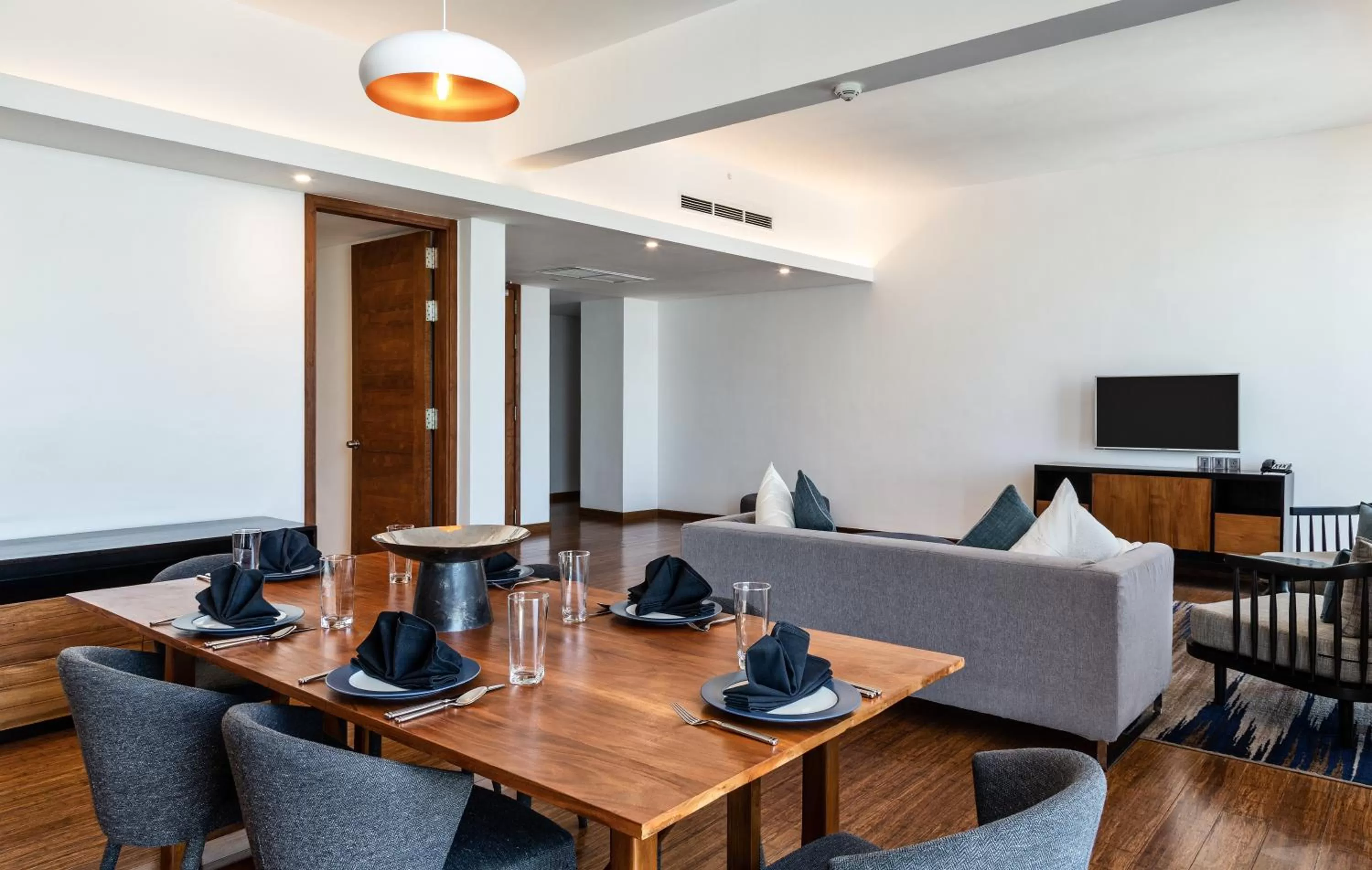 Living room in Jetwing Colombo Seven