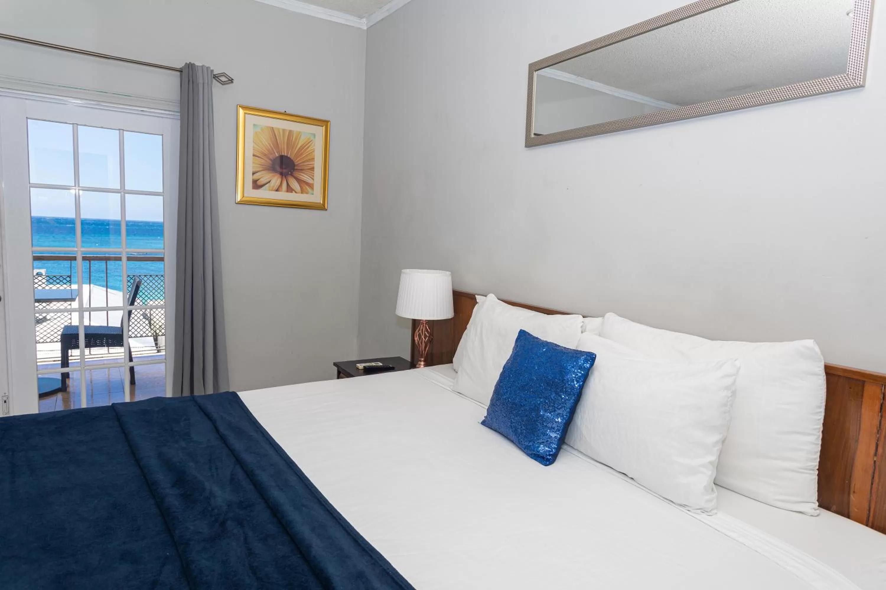 Bed in Caribic House