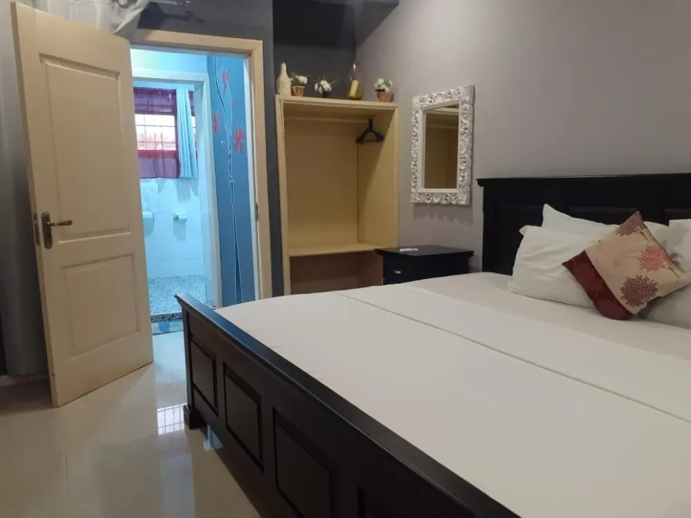 Bedroom, Bed in Hans Cottage Botel