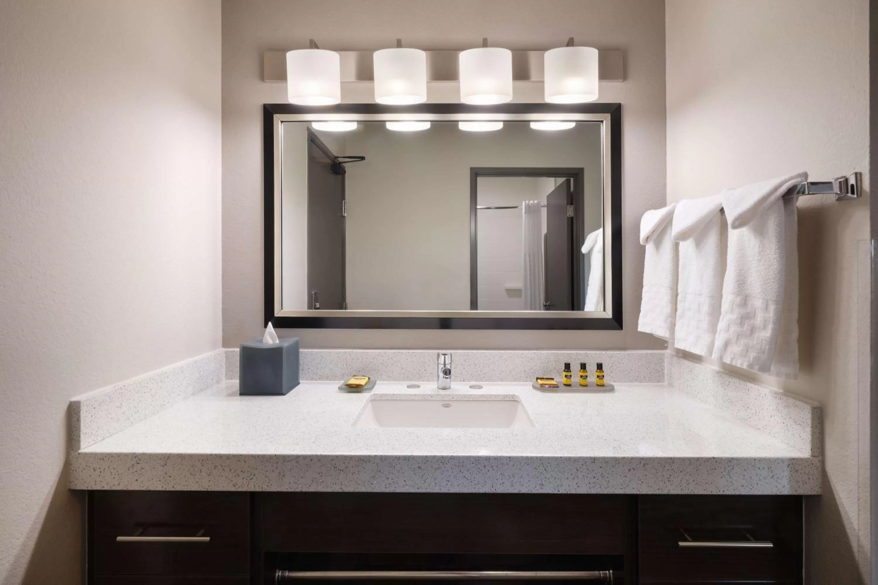 Oversize Suite with King and Queen Beds in Best Western Plus At Lake Powell