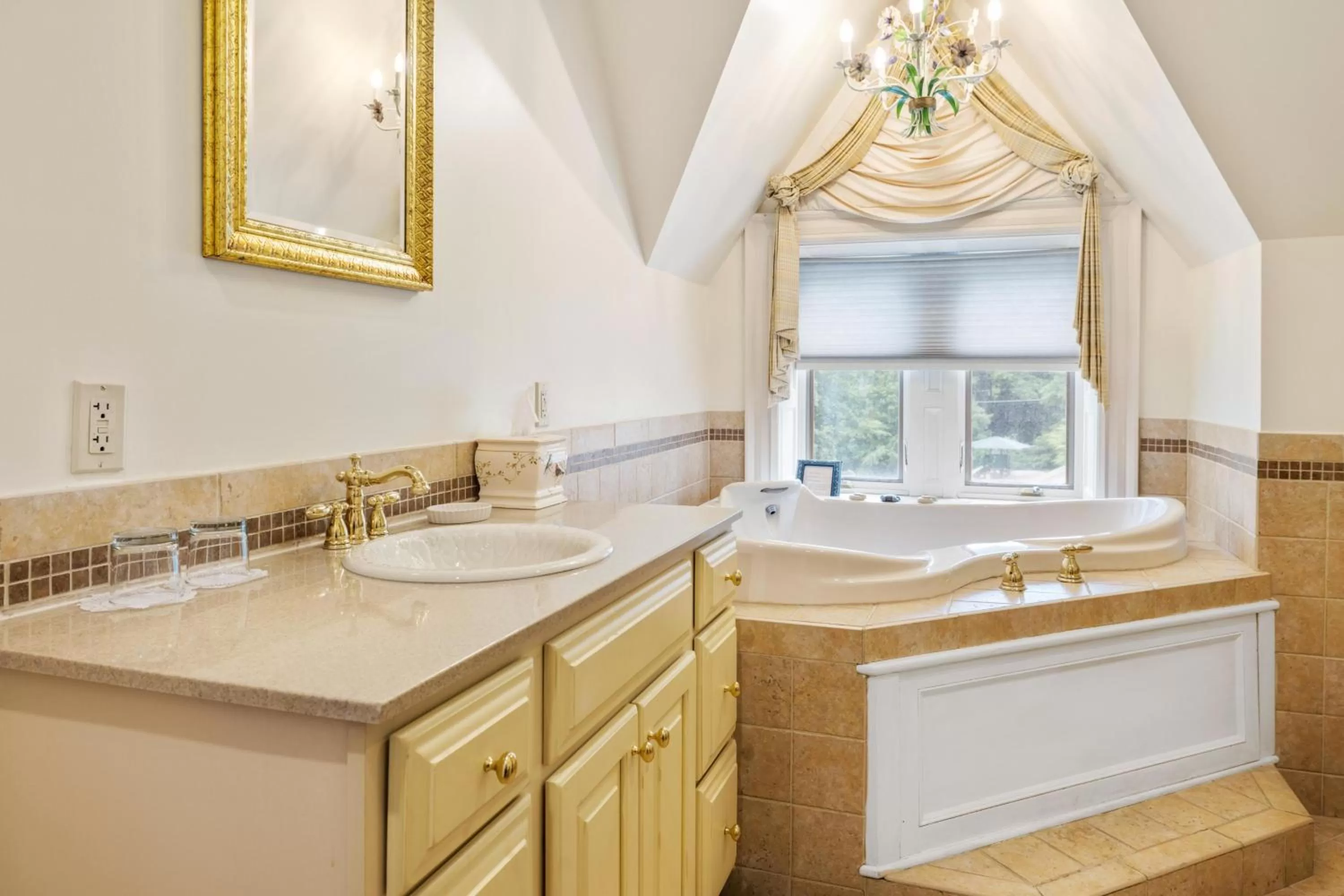 Bathroom in The Inn at Erlowest