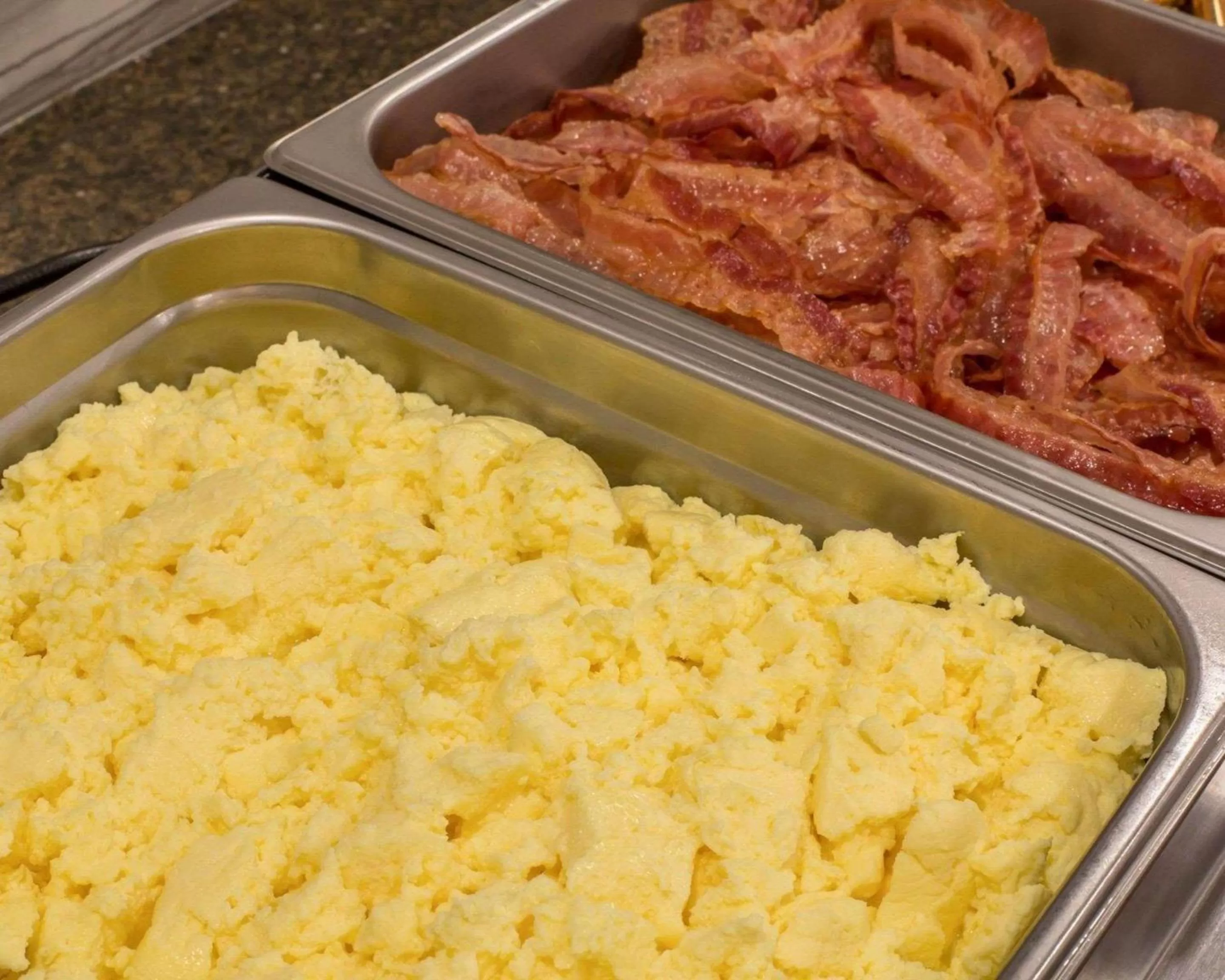 Restaurant/places to eat in St Lawrence hotel