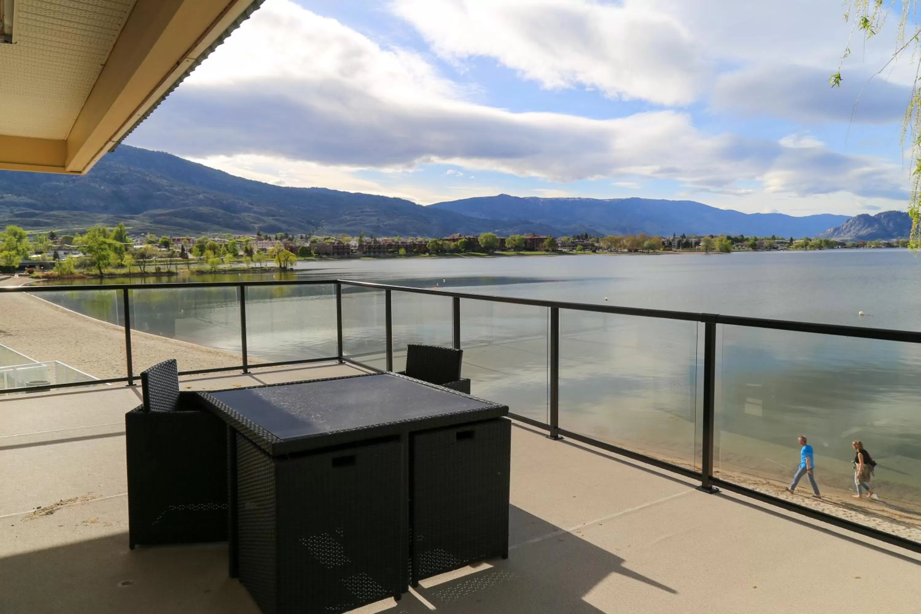 Lake view in Richter Pass Beach Resort