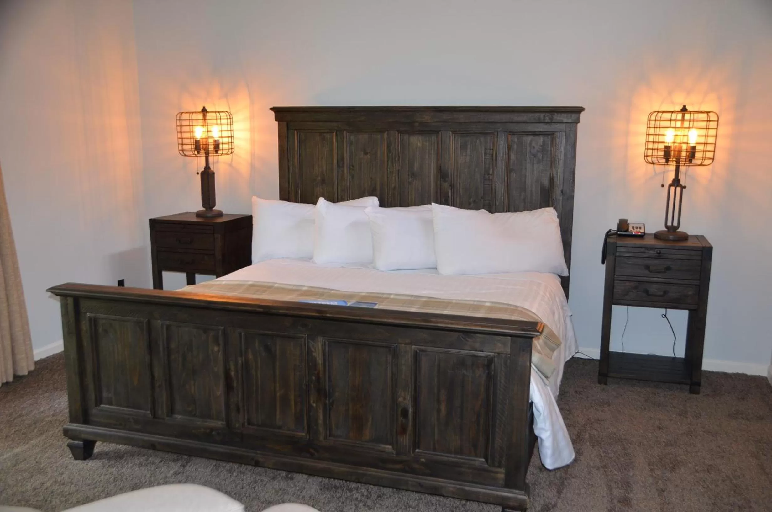 Bed in The Retreat at Center Hill Lake