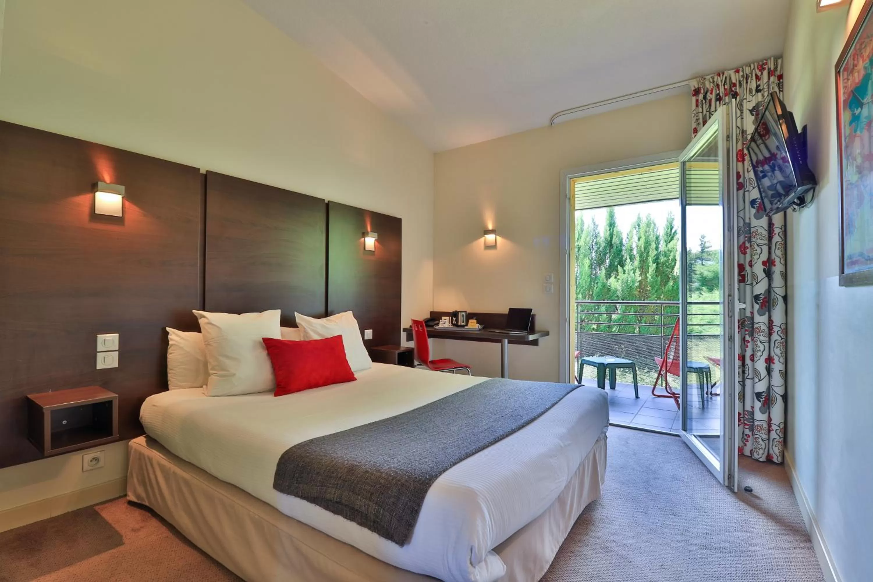 Comfort Double Room in The Originals Boutique, Hôtel Le Cap, Gap Sud