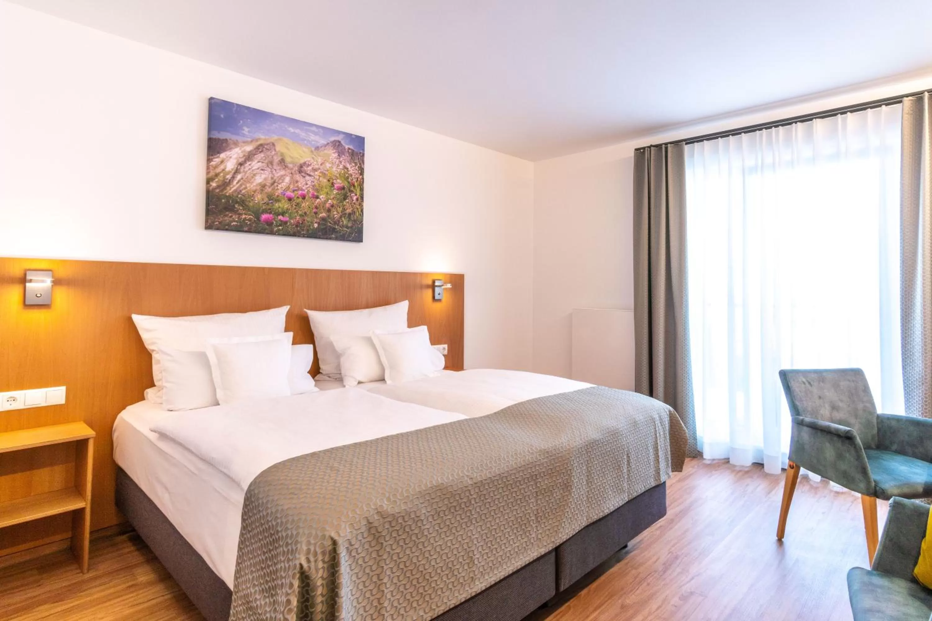 Photo of the whole room, Bed in Hotel Elysee