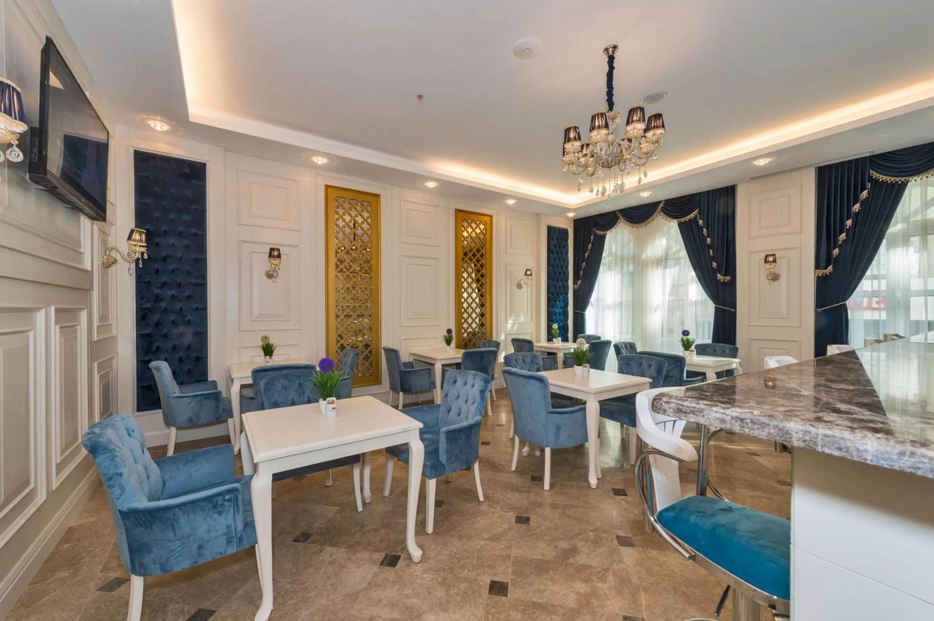 Drinks in Marnas Hotels