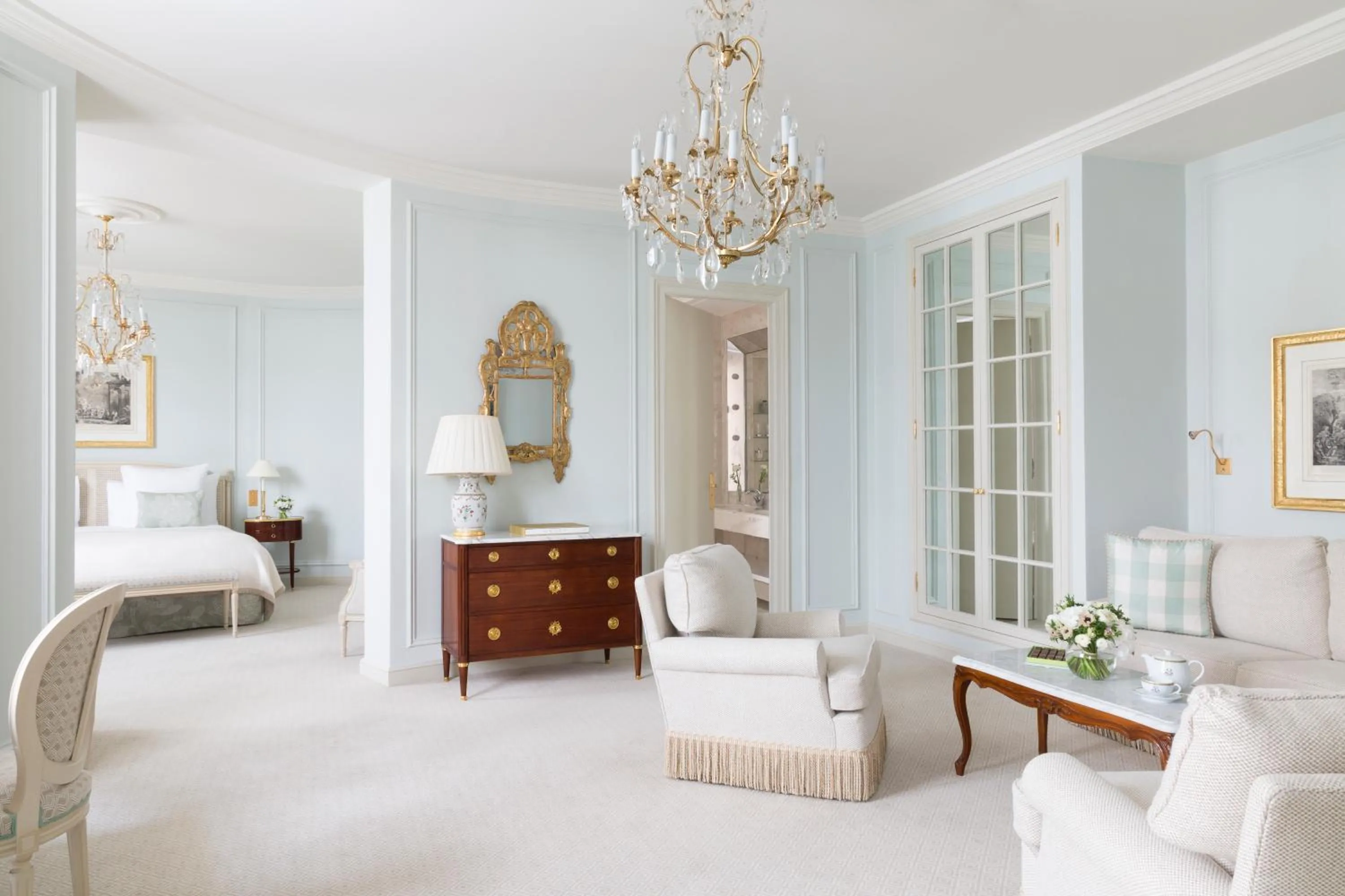 Photo of the whole room, Bed in Le Bristol Paris, Oetker Hotels