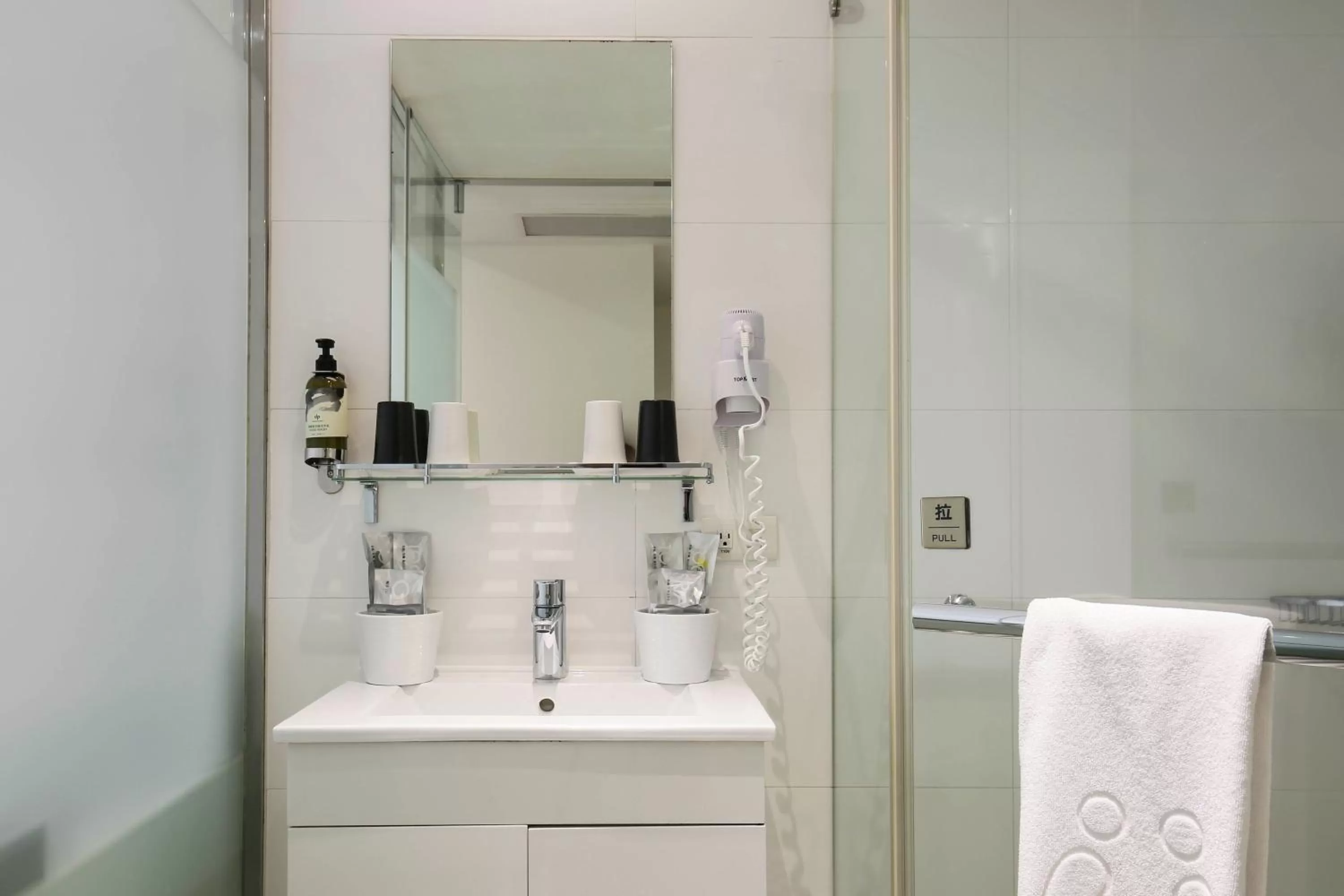 Photo of the whole room in CityInn Hotel Taipei Station Branch III