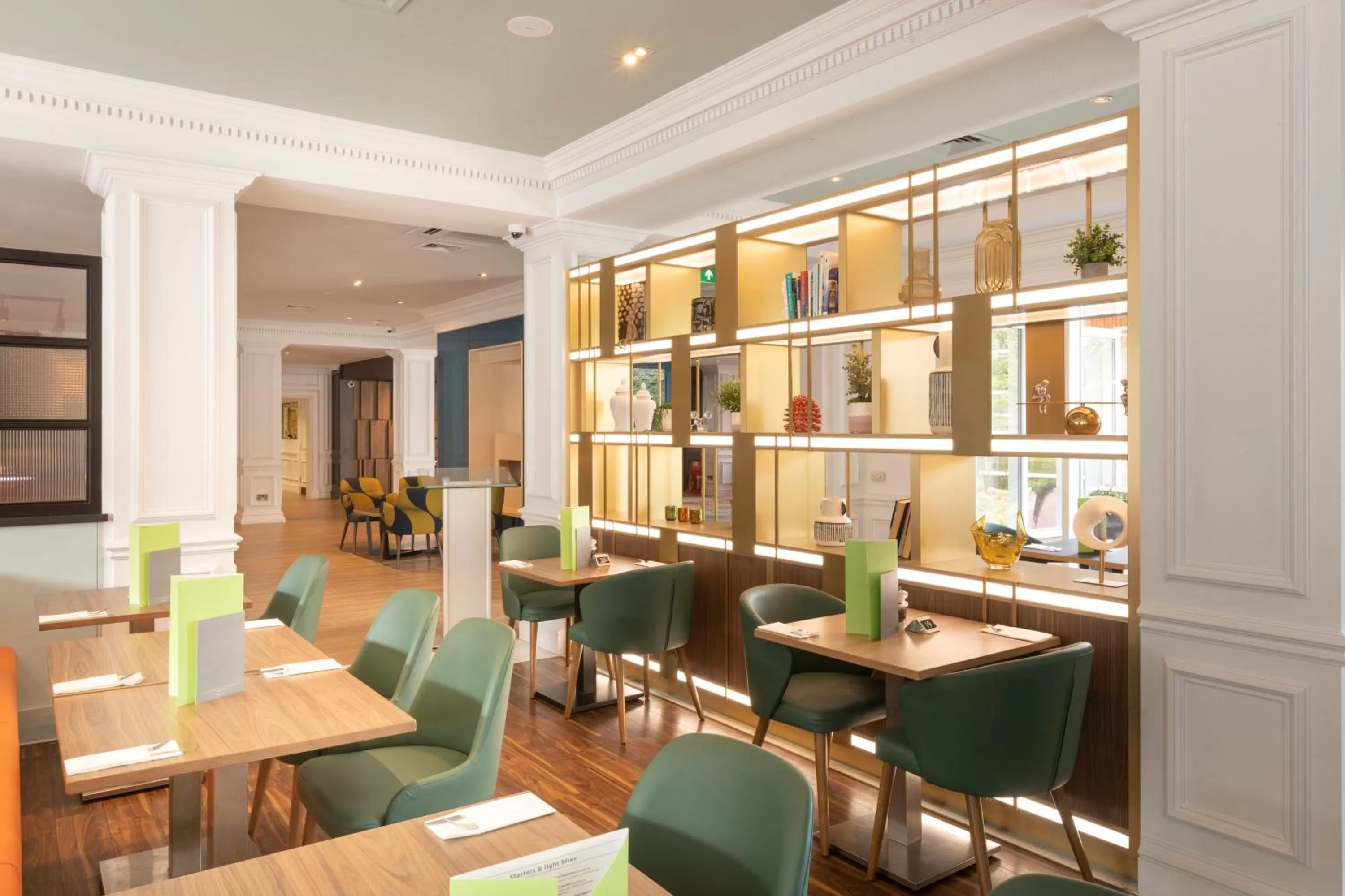 Restaurant/places to eat in Holiday Inn Guildford by IHG