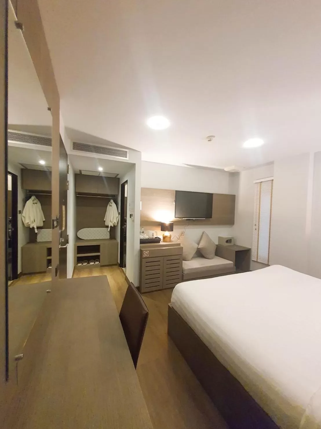 Photo of the whole room, Bed in Marigold Lanna