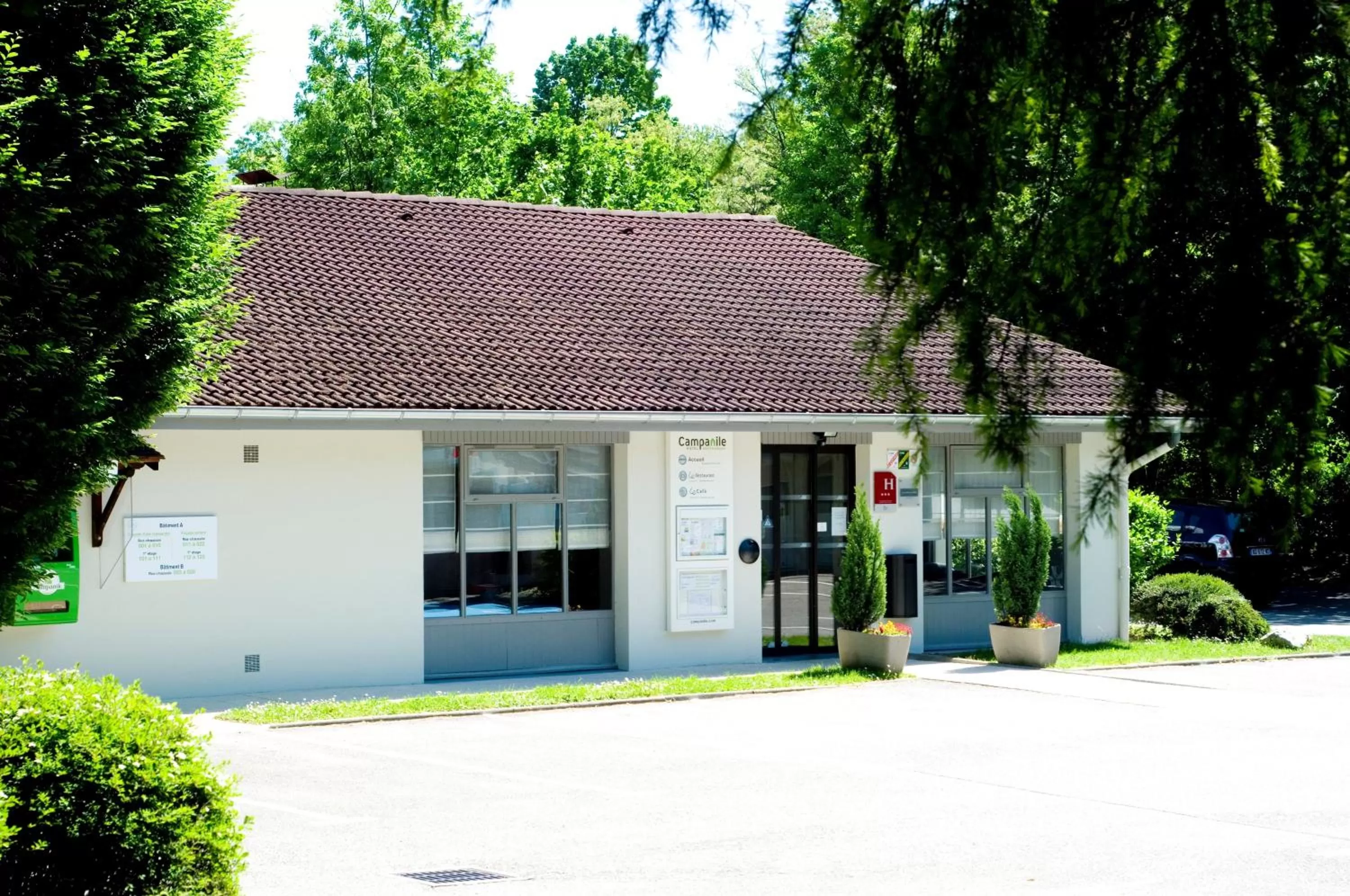 Property building in Campanile Annecy - Cran Gevrier