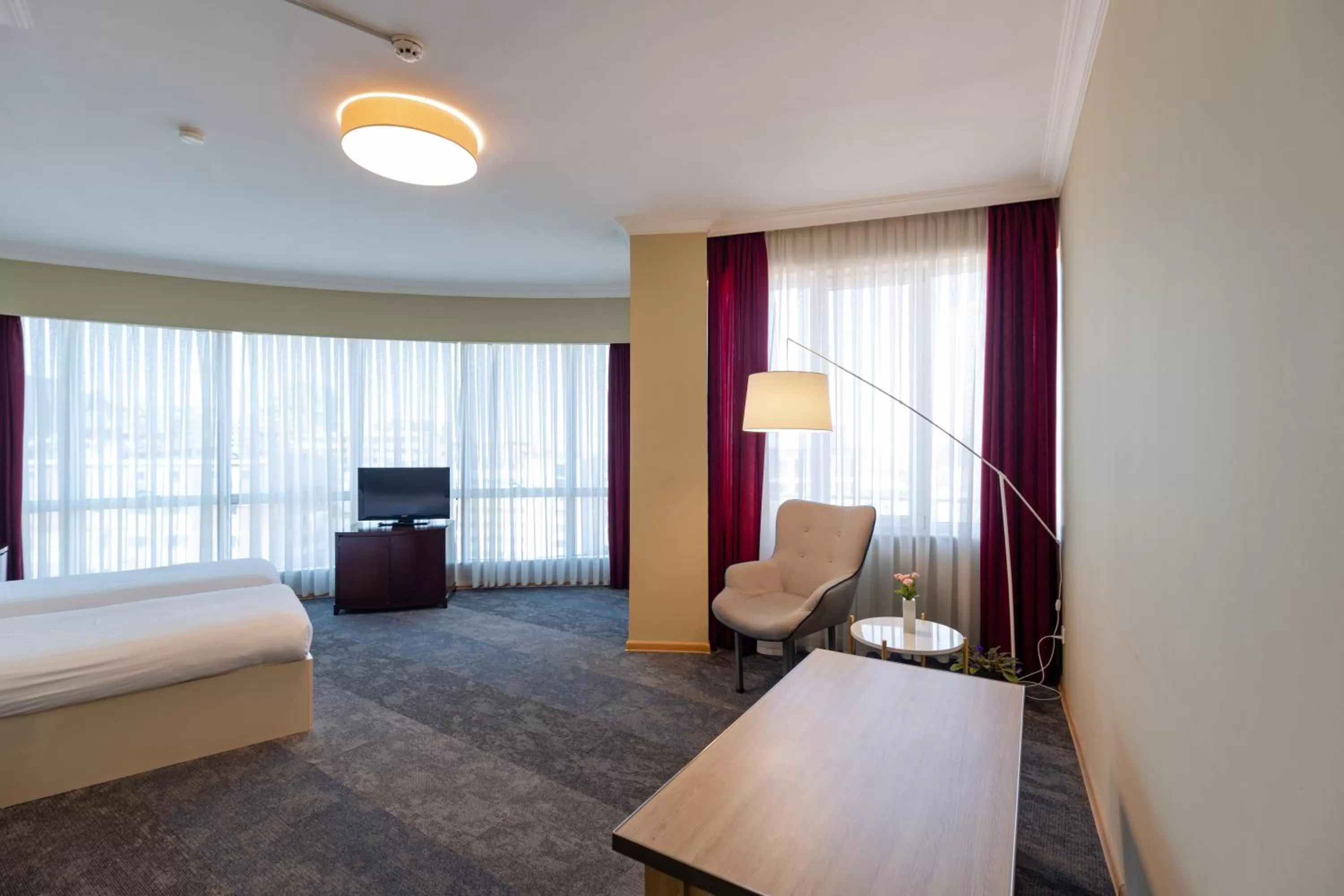 TV and multimedia, Bed in Hotel Aisi