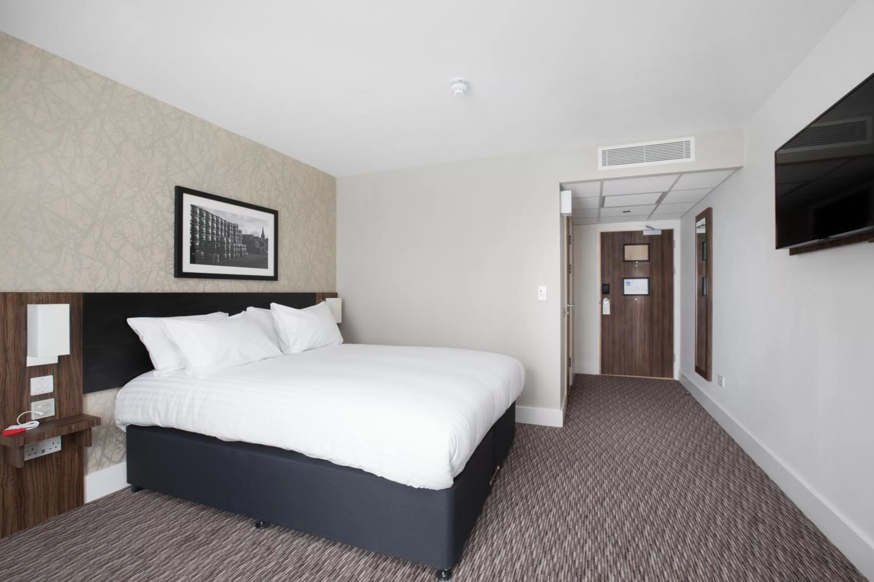 Bedroom, Bed in Spring River Ebbsfleet by Marston's Inns