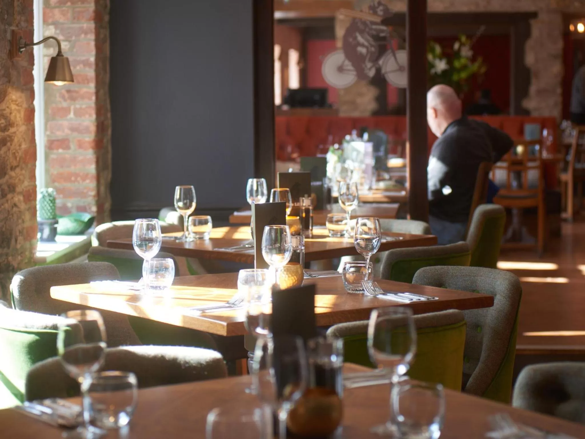 Restaurant/places to eat in Bear and Ragged Staff